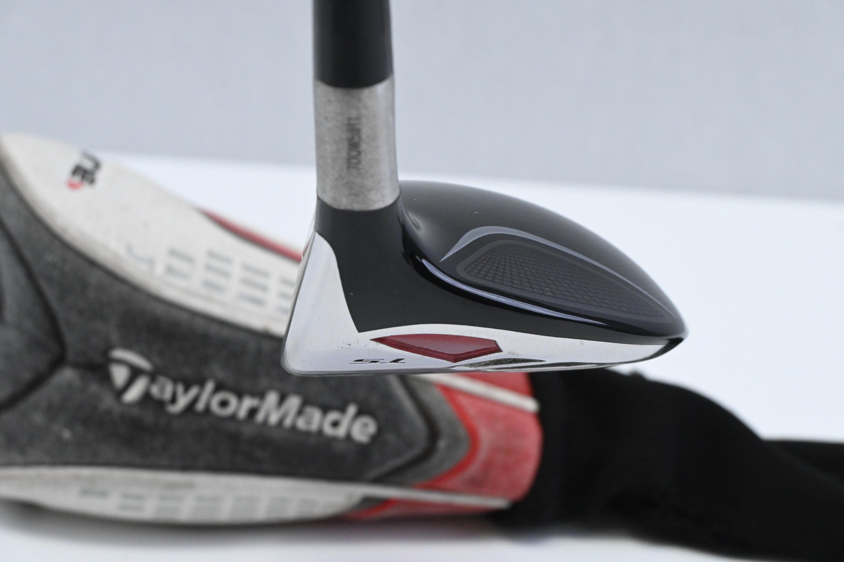 Taylormade Burner 2007 #2 Wood / 13 Degree / Stiff Flex Fujikura Reax 75 Shaft