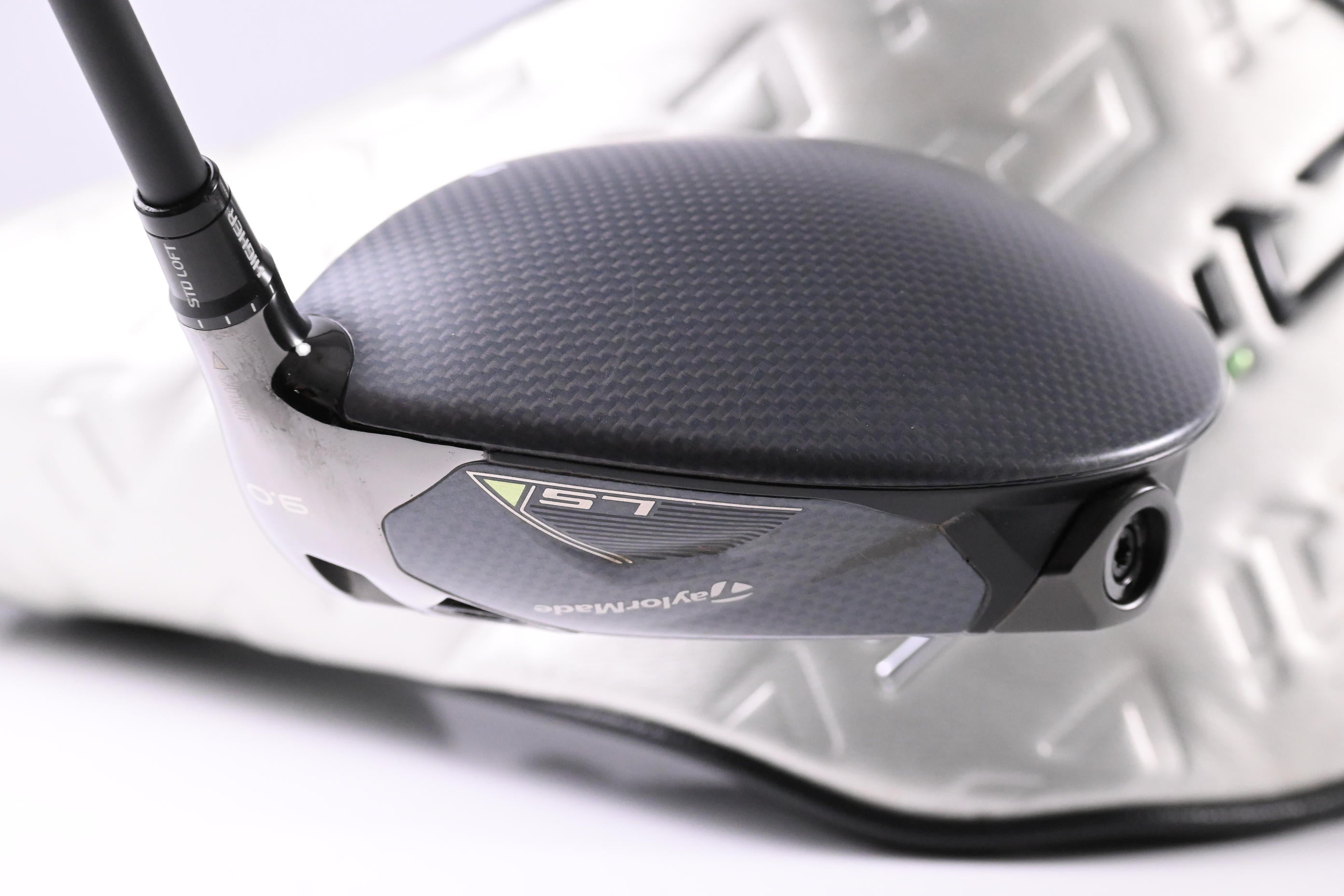 Taylormade Qi35 LS Driver / 9 Degree / X-Flex Kai'li Dark Waves White 70 Shaft