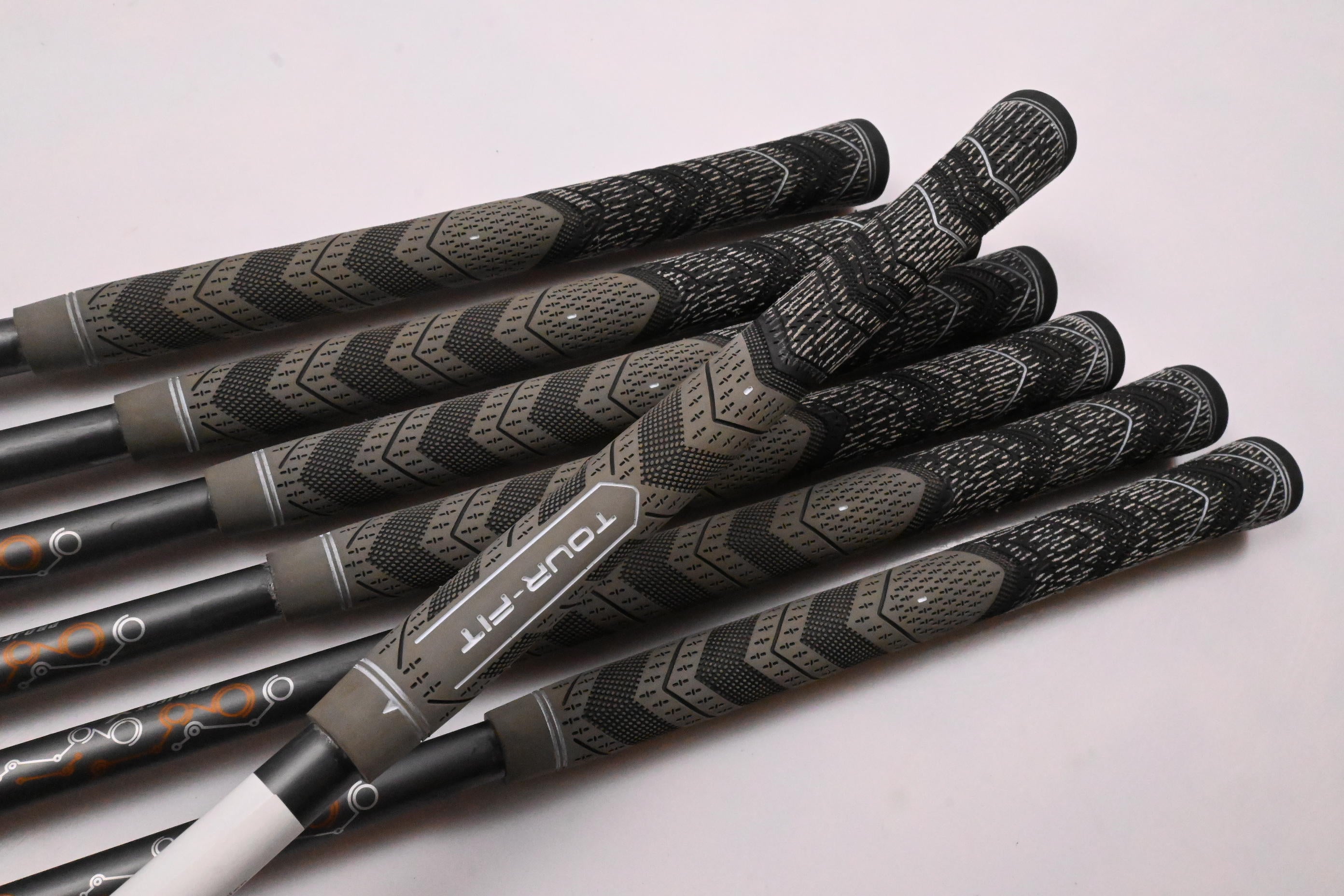 Wilson C200 Irons / 4-PW / Regular Flex Project X Catalyst 65 Shafts