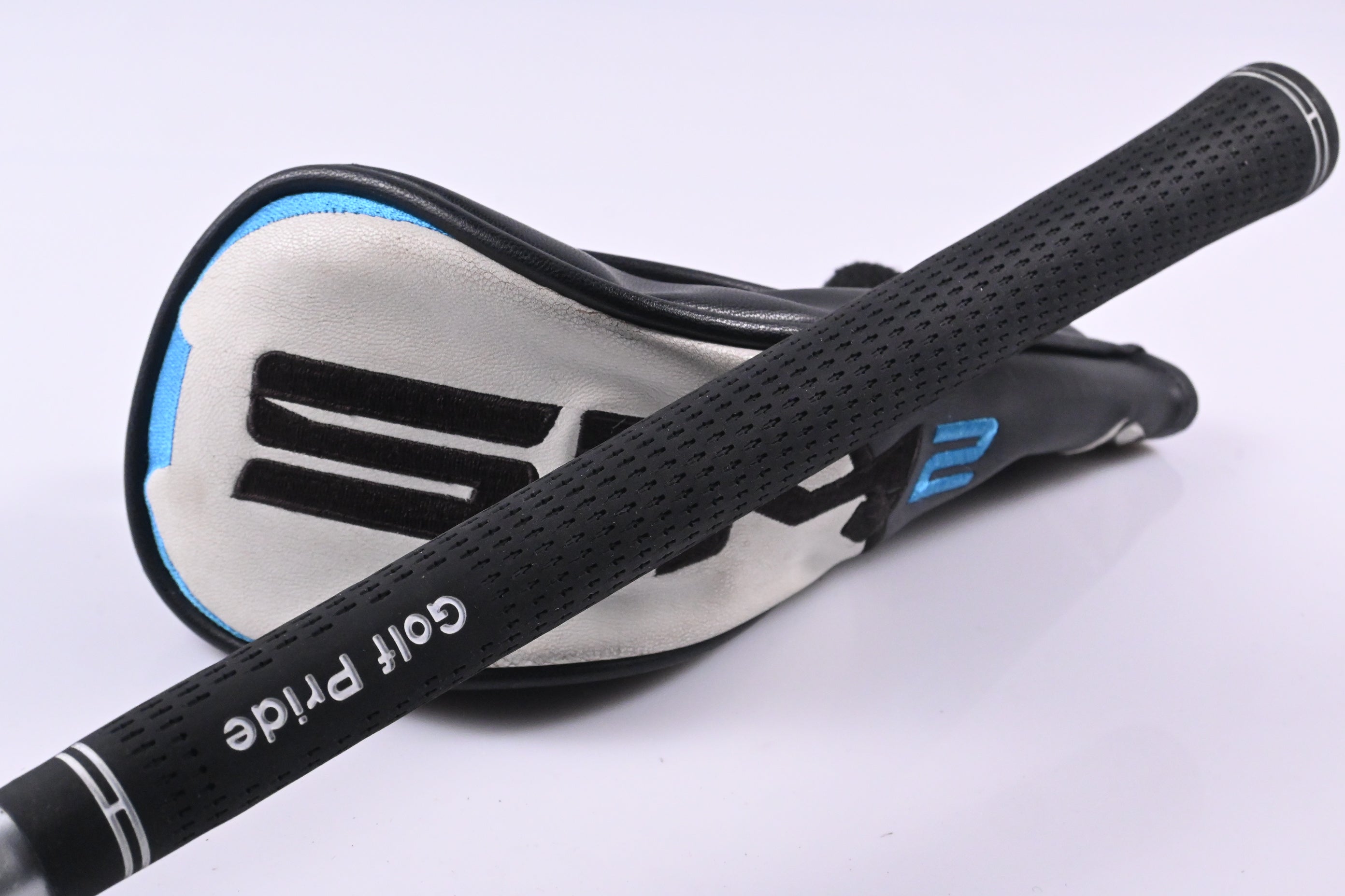 Taylormade SIM2 #3 Hybrid / 19.5 Degree / Stiff Flex Tensei AV Series Blue 80