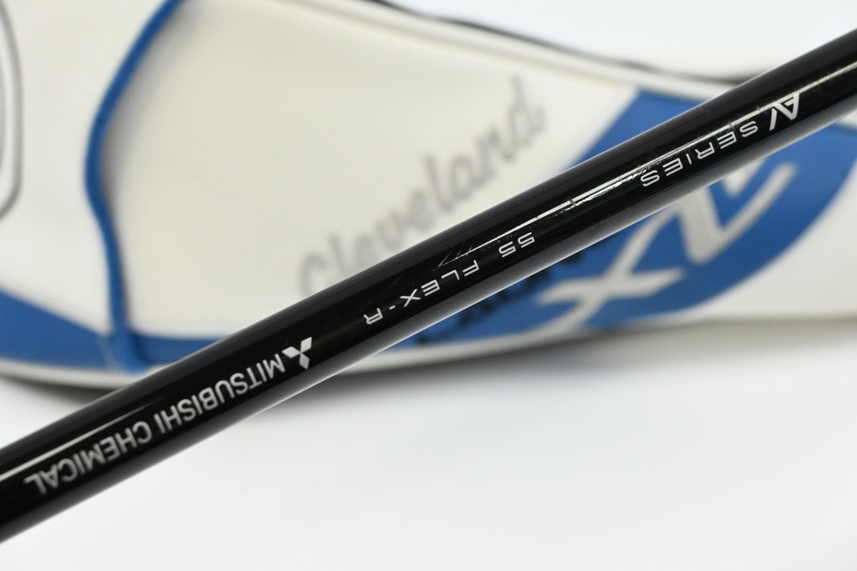 Cleveland Launcher XL 2 Driver / 9-12 Degree / Regular Flex Tensei AV Blue 55