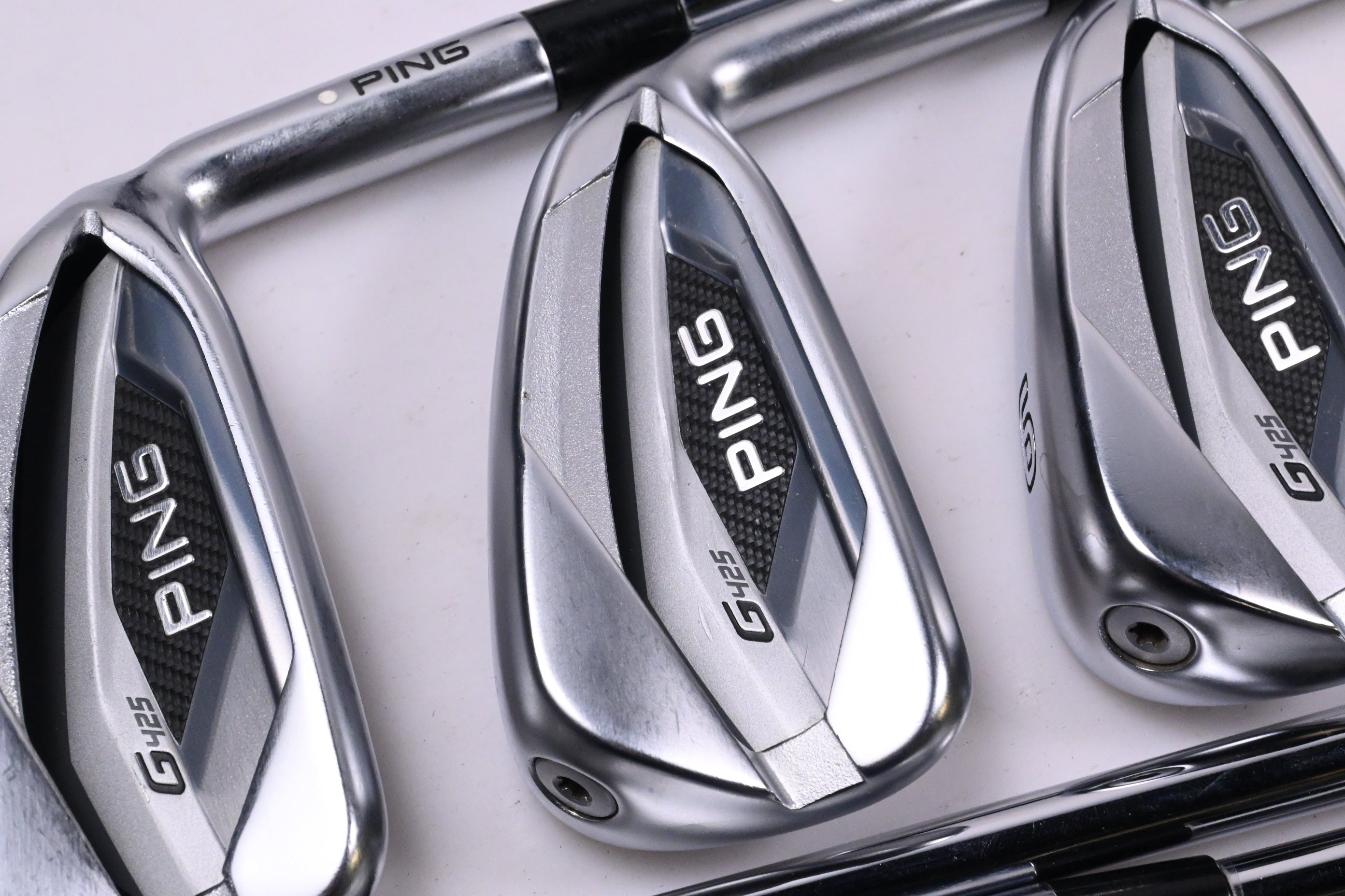 Ping G425 Irons / 4-PW / White Dot / Stiff Flex Dynamic Gold 105 S300 Shafts