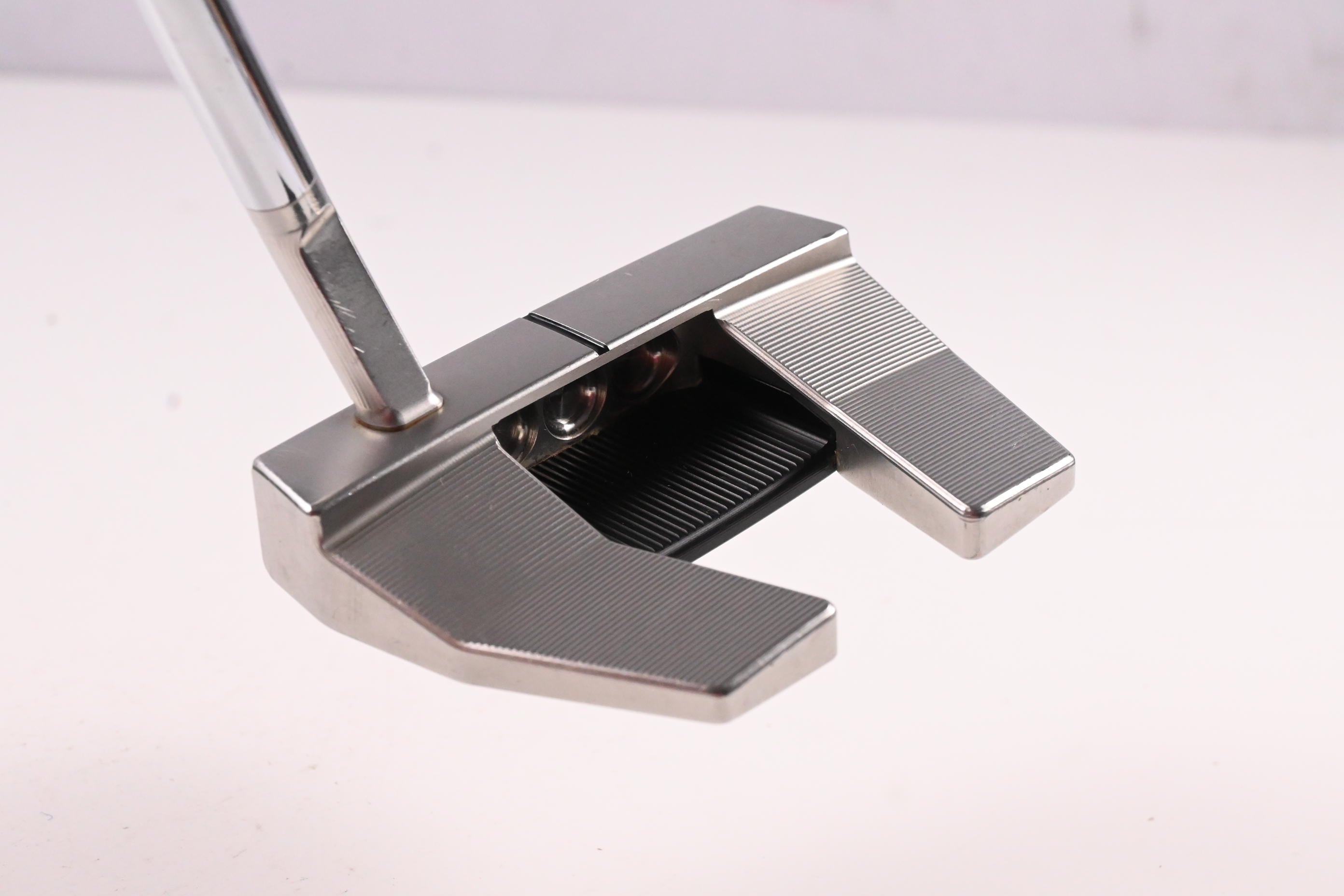 Scotty Cameron 2024 Phantom 5.5 Putter / 34 Inch