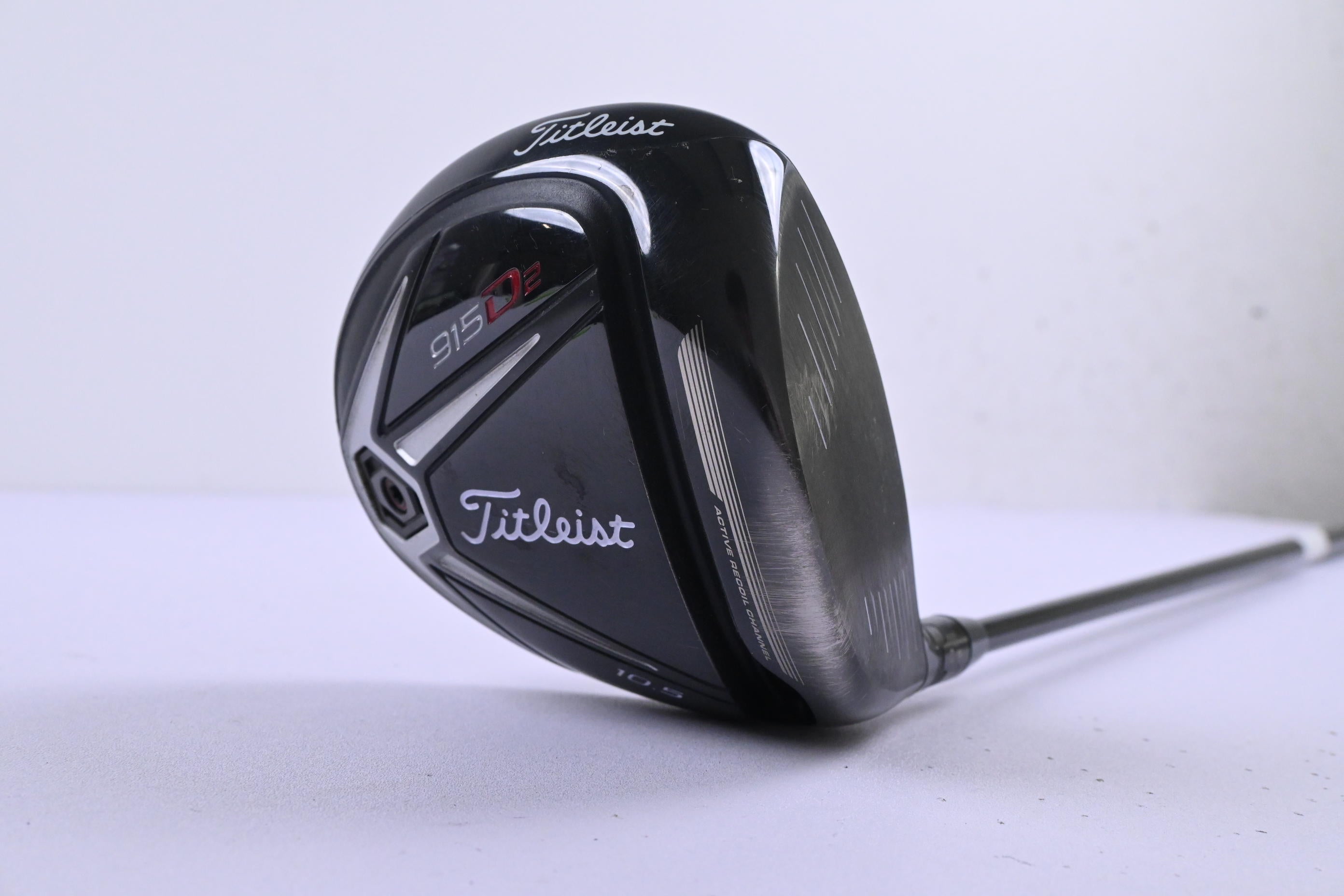 Titleist 915 D2 Driver / 10.5 Degree / Stiff Flex HZRDUS RDX Black Smoke 60