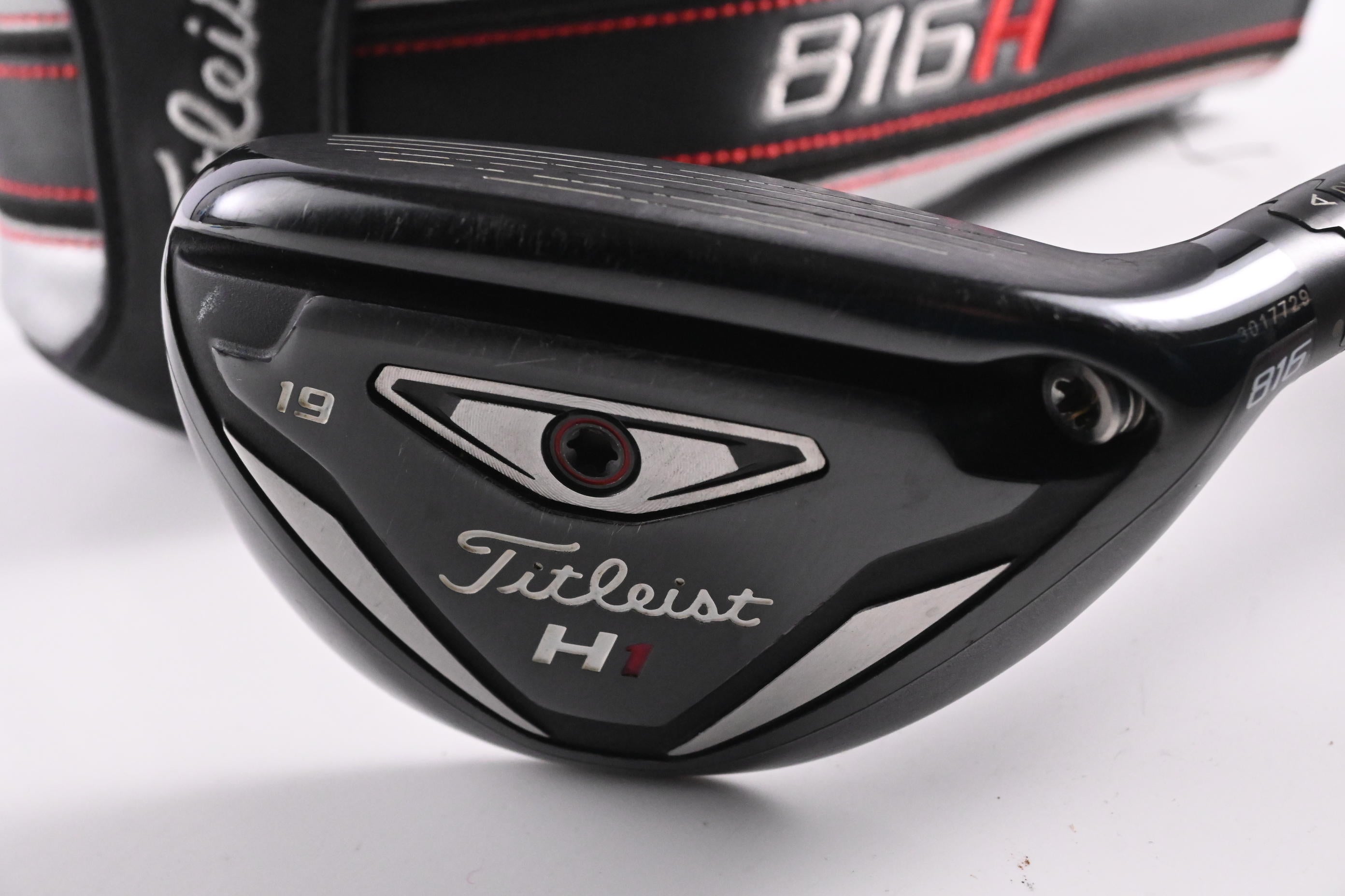 Titleist 816 H1 #3 Hybrid / 19 Degree / Stiff Flex Rogue Black 95 MSI 85 Shaft