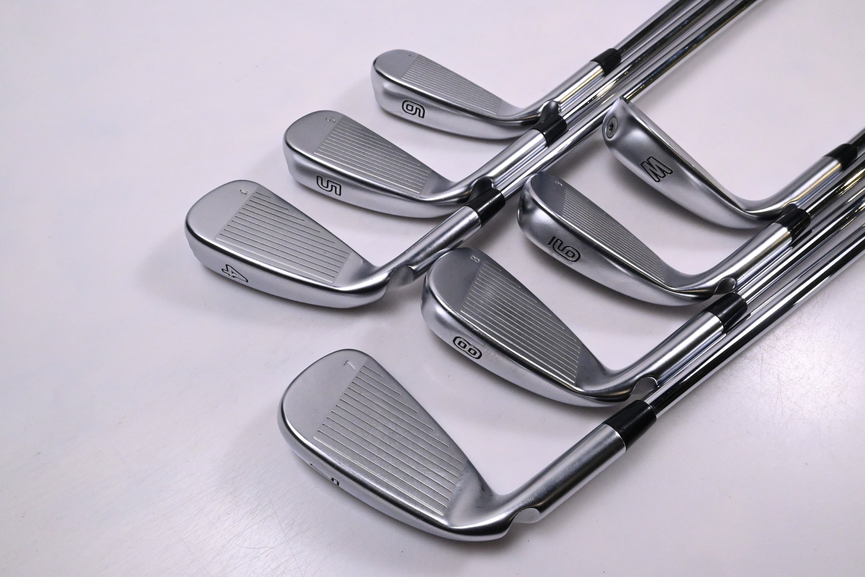 Ping G425 Irons / 4-PW / White Dot / Stiff Flex Dynamic Gold 105 S300 Shafts