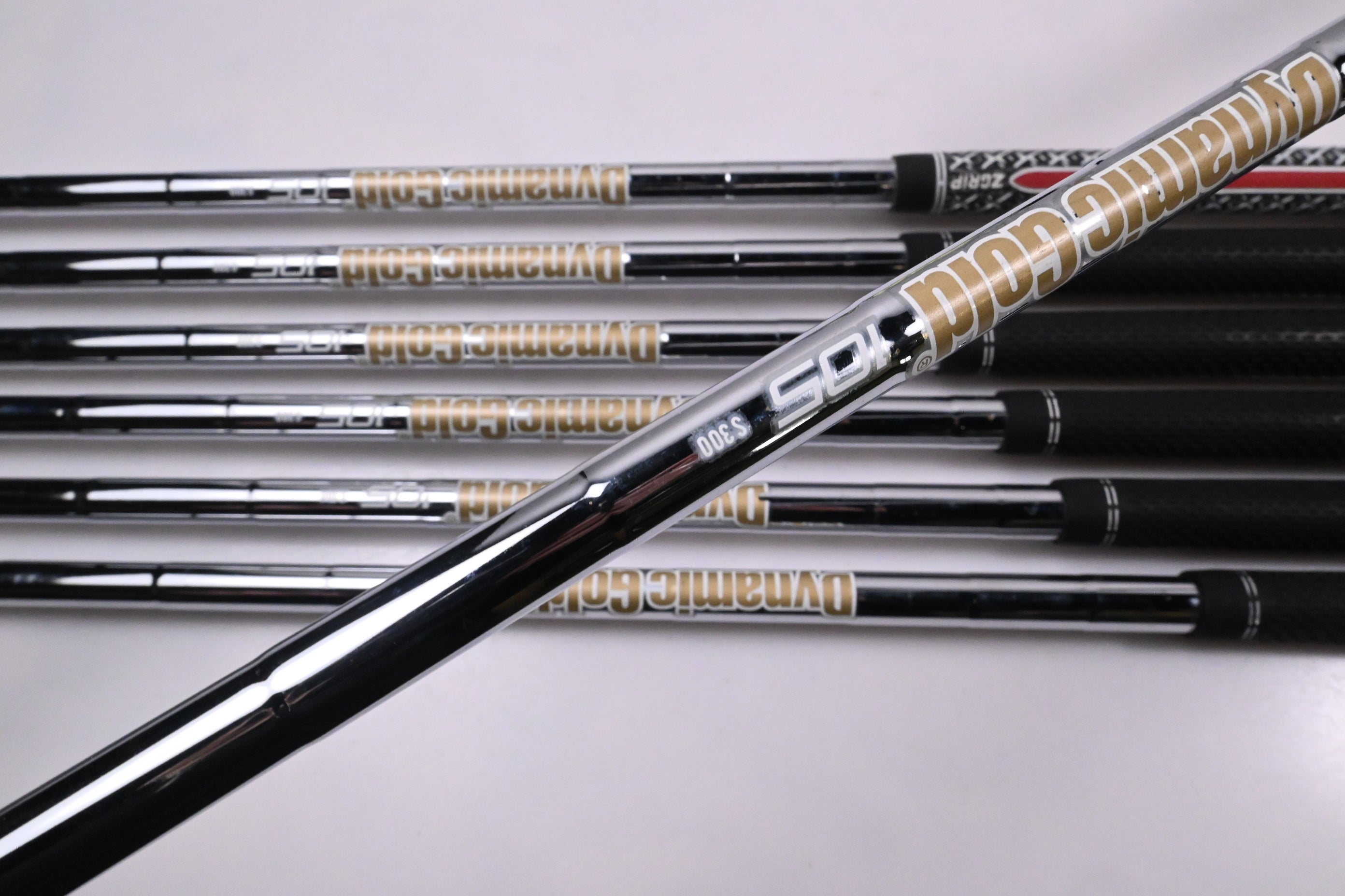 Ping G425 Irons / 4-PW / White Dot / Stiff Flex Dynamic Gold 105 S300 Shafts