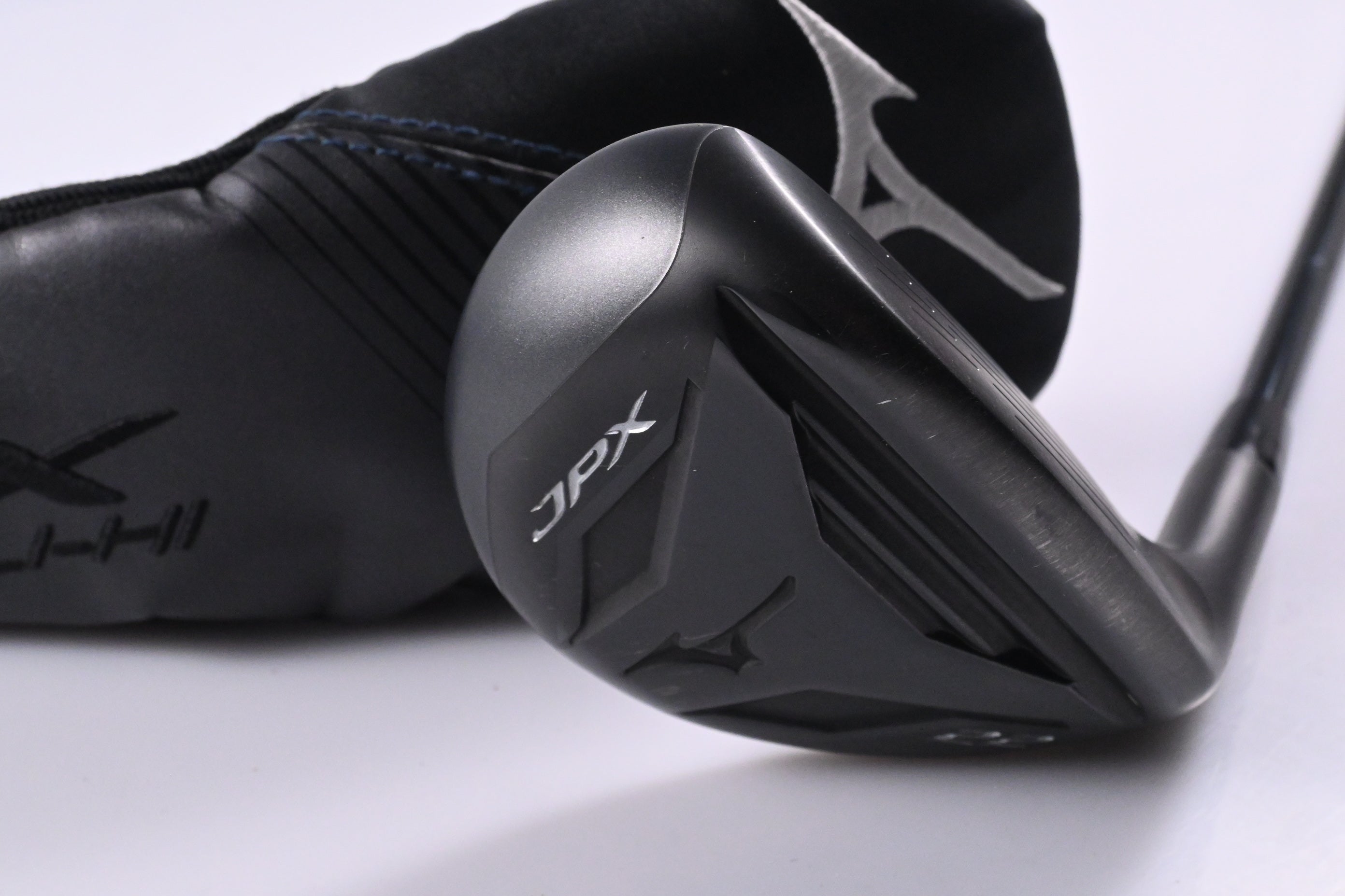 Mizuno JPX 925 Fli-Hi #5 Hybrid / 22 Degree / Regular Flex UST Recoil DART 90