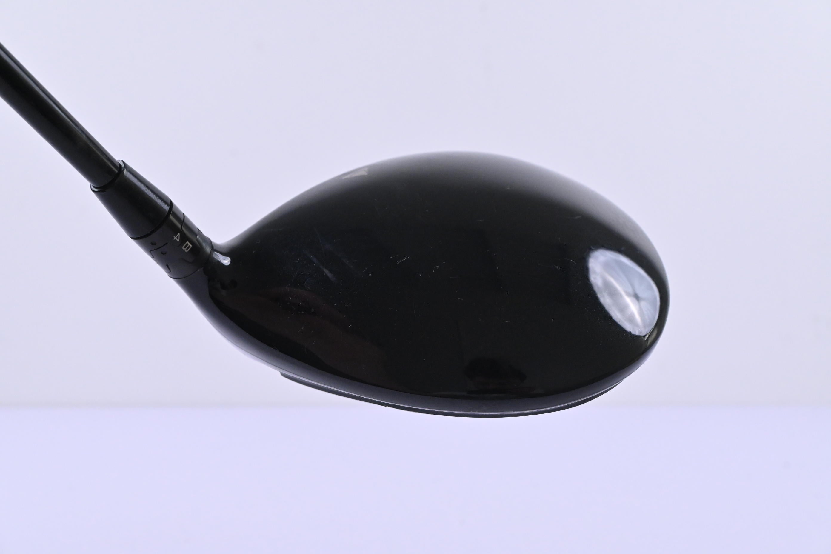 Titleist 915 D2 Driver / 10.5 Degree / Stiff Flex HZRDUS RDX Black Smoke 60