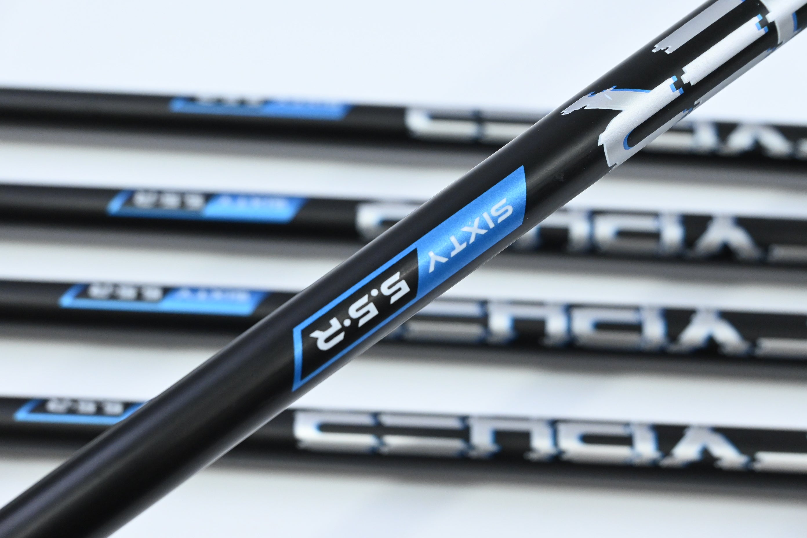 Left Hand Cleveland Launcher XL Halo Irons / 7-PW+GW / Regular Flex Cypher 60