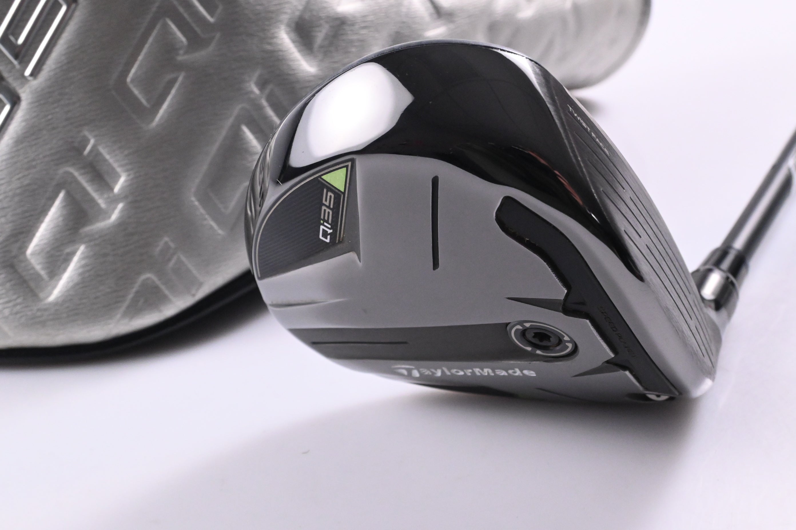 Taylormade Qi35 #5 Wood / 18 Degree / Regular Flex Ventus Blue 5 Shaft