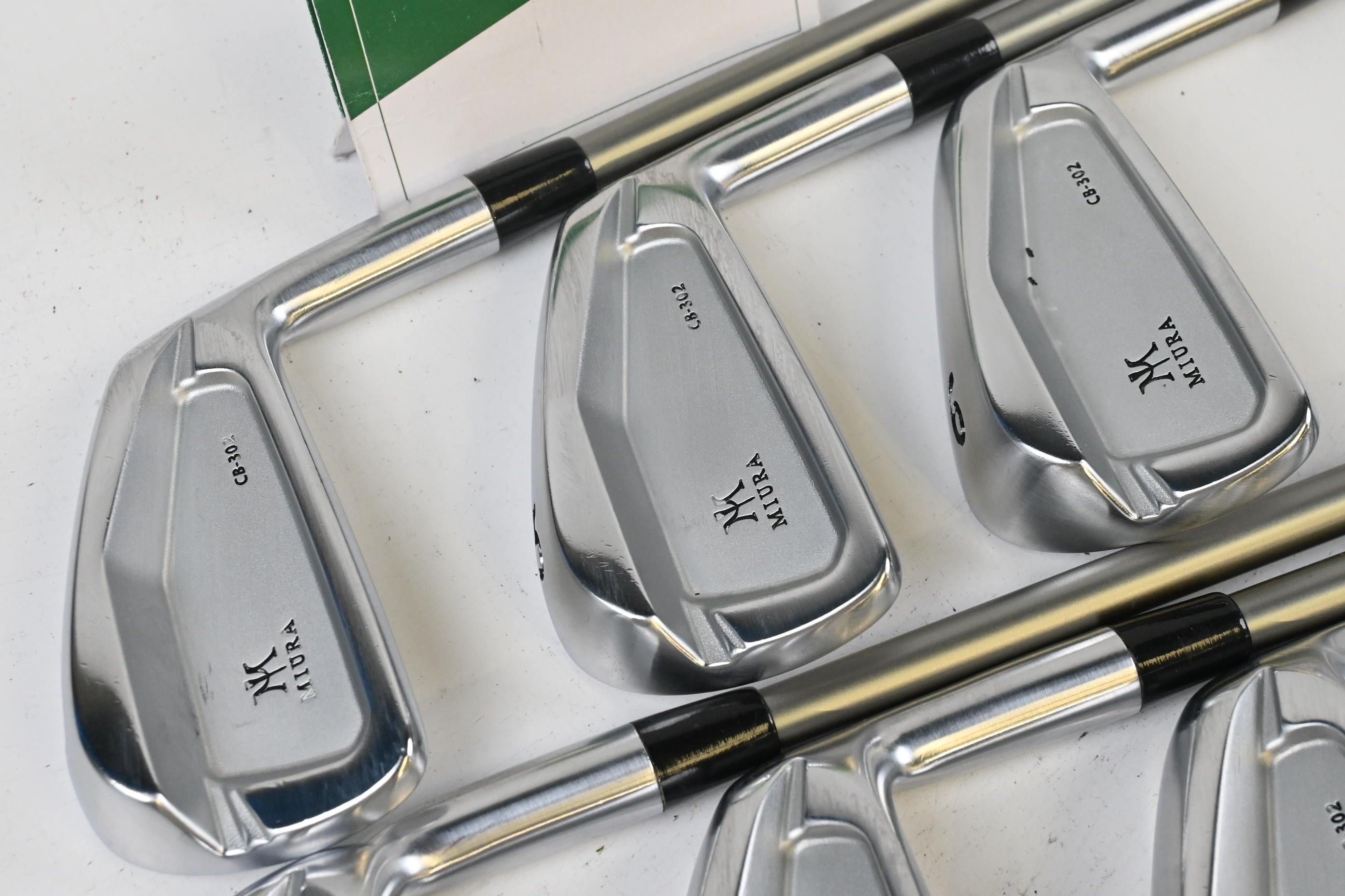 Miura CB-302 Irons / 4-PW / Regular Flex US Mamiya Recoil 660 Shafts
