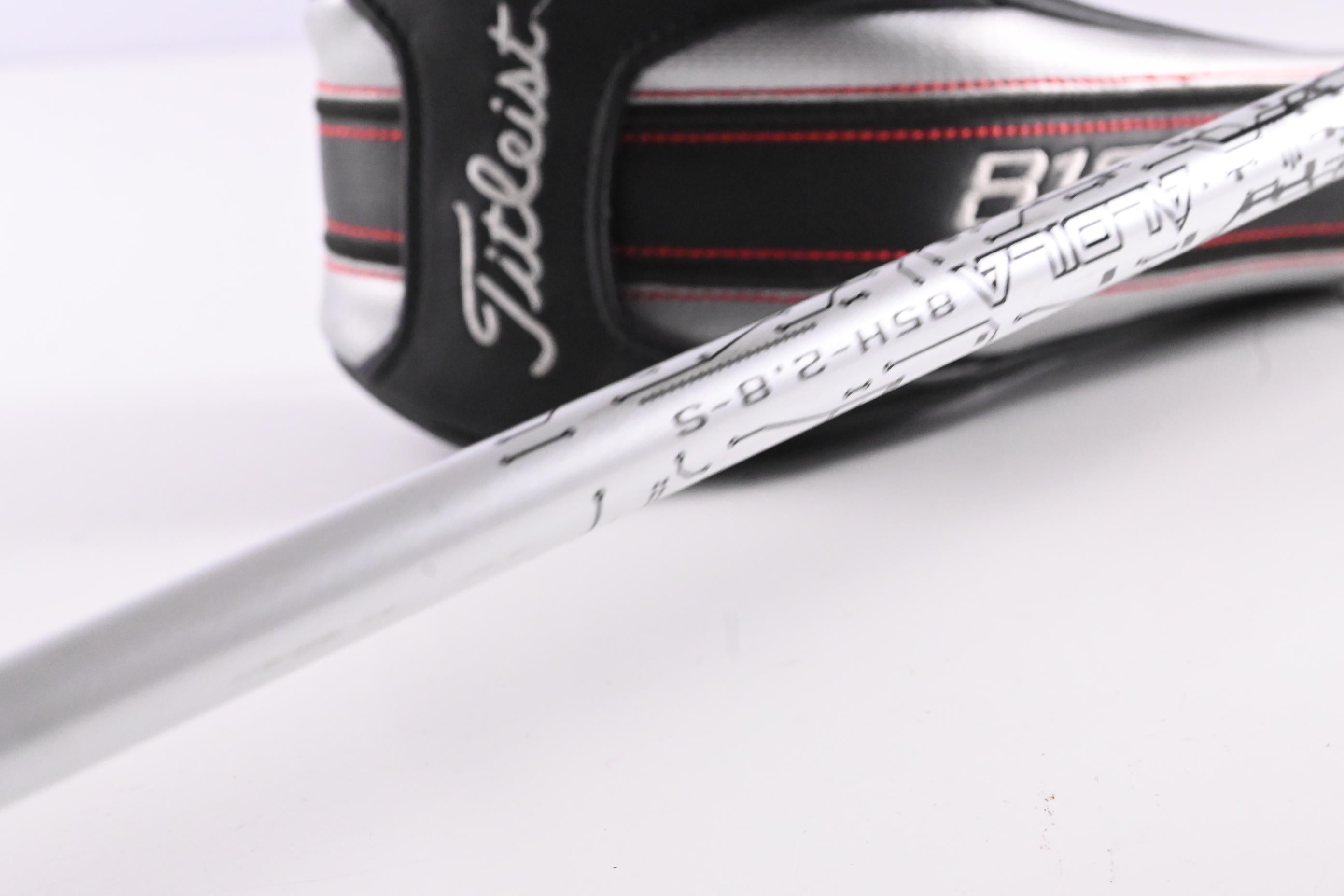 Titleist 816 H1 #3 Hybrid / 19 Degree / Stiff Flex Rogue Black 95 MSI 85 Shaft