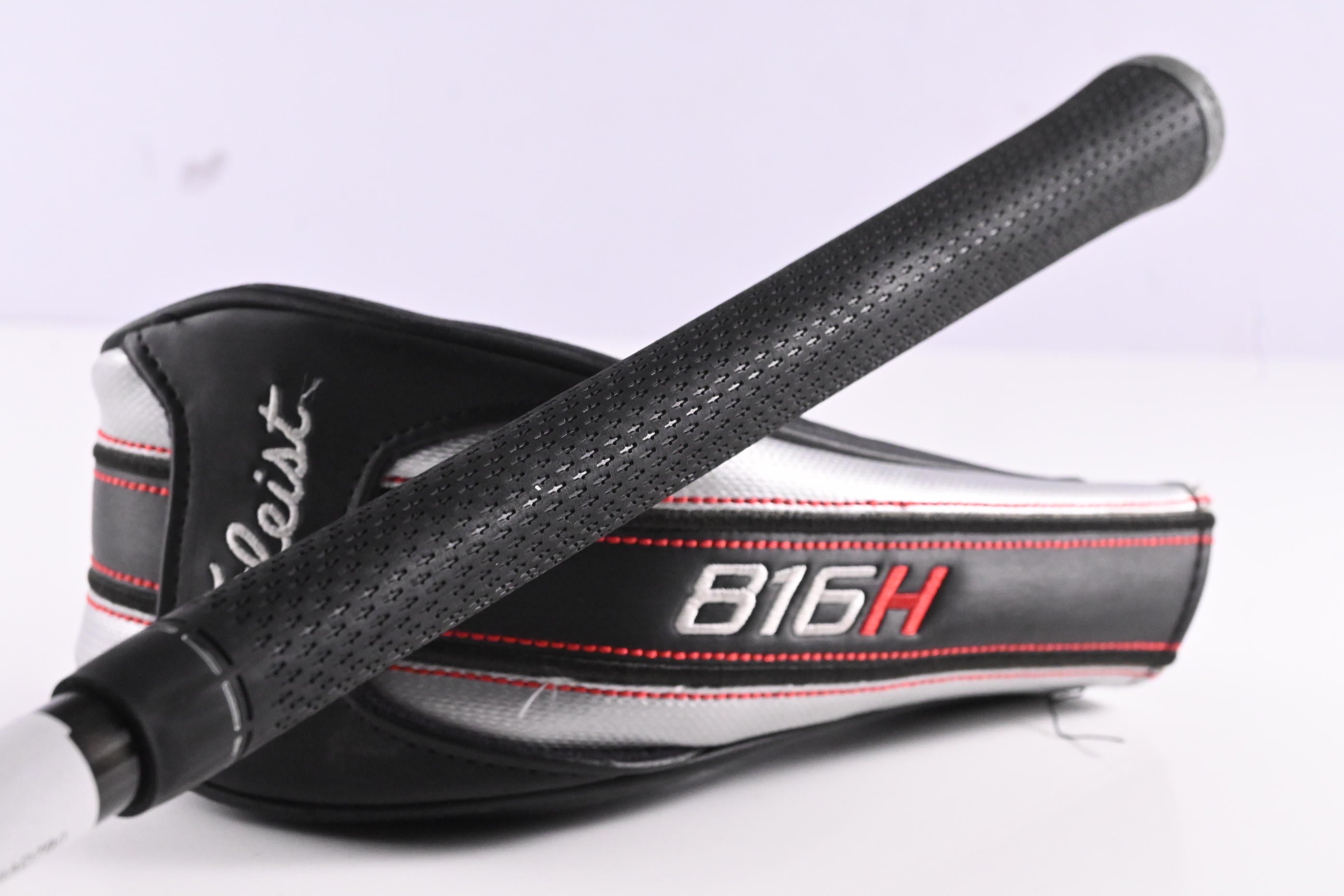 Titleist 816 H1 #3 Hybrid / 19 Degree / Stiff Flex Rogue Black 95 MSI 85 Shaft