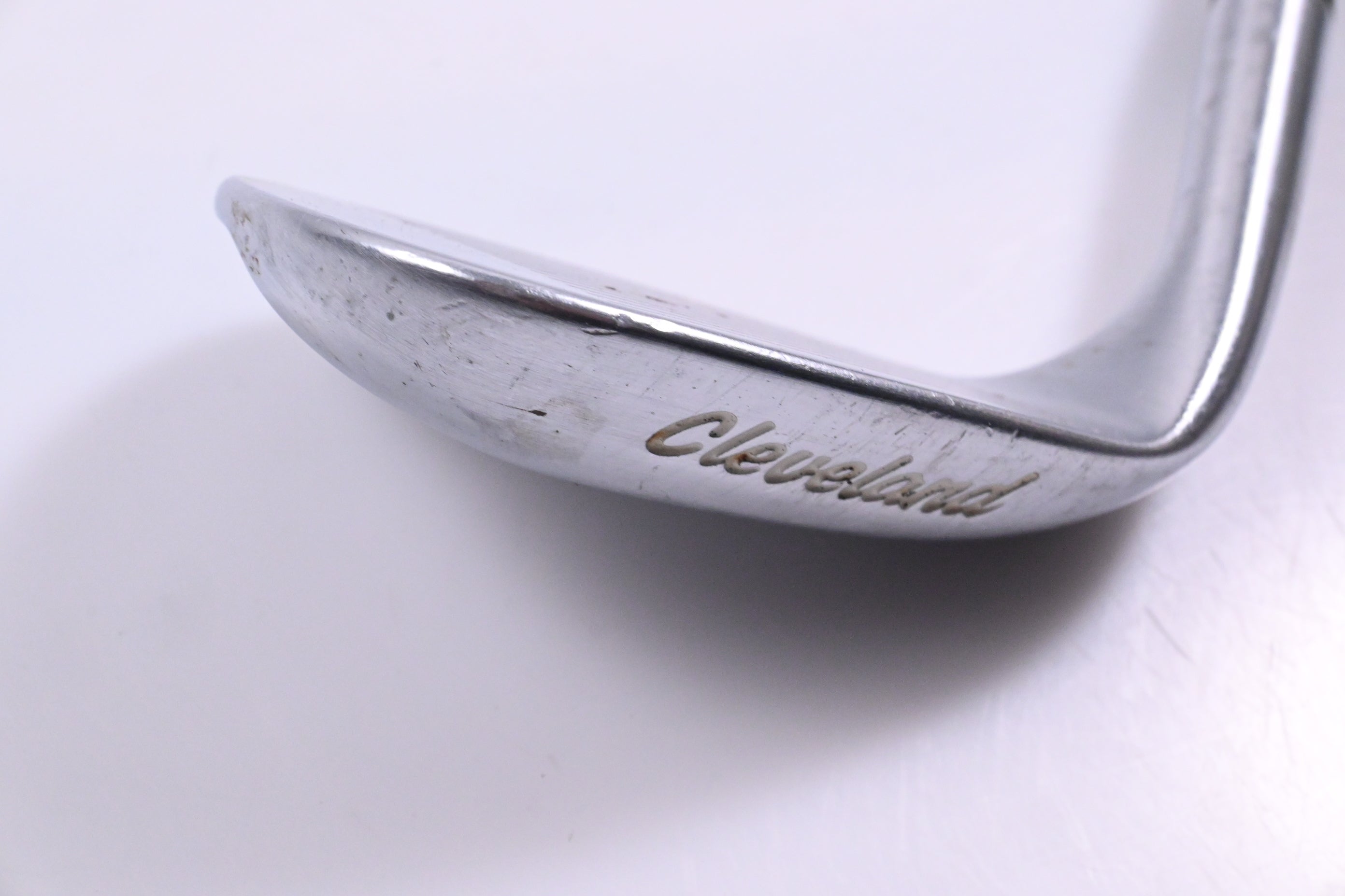 Cleveland 588 Tour Action Gap Wedge / 51 Degree / Stiff Flex Dynamic Gold Shaft