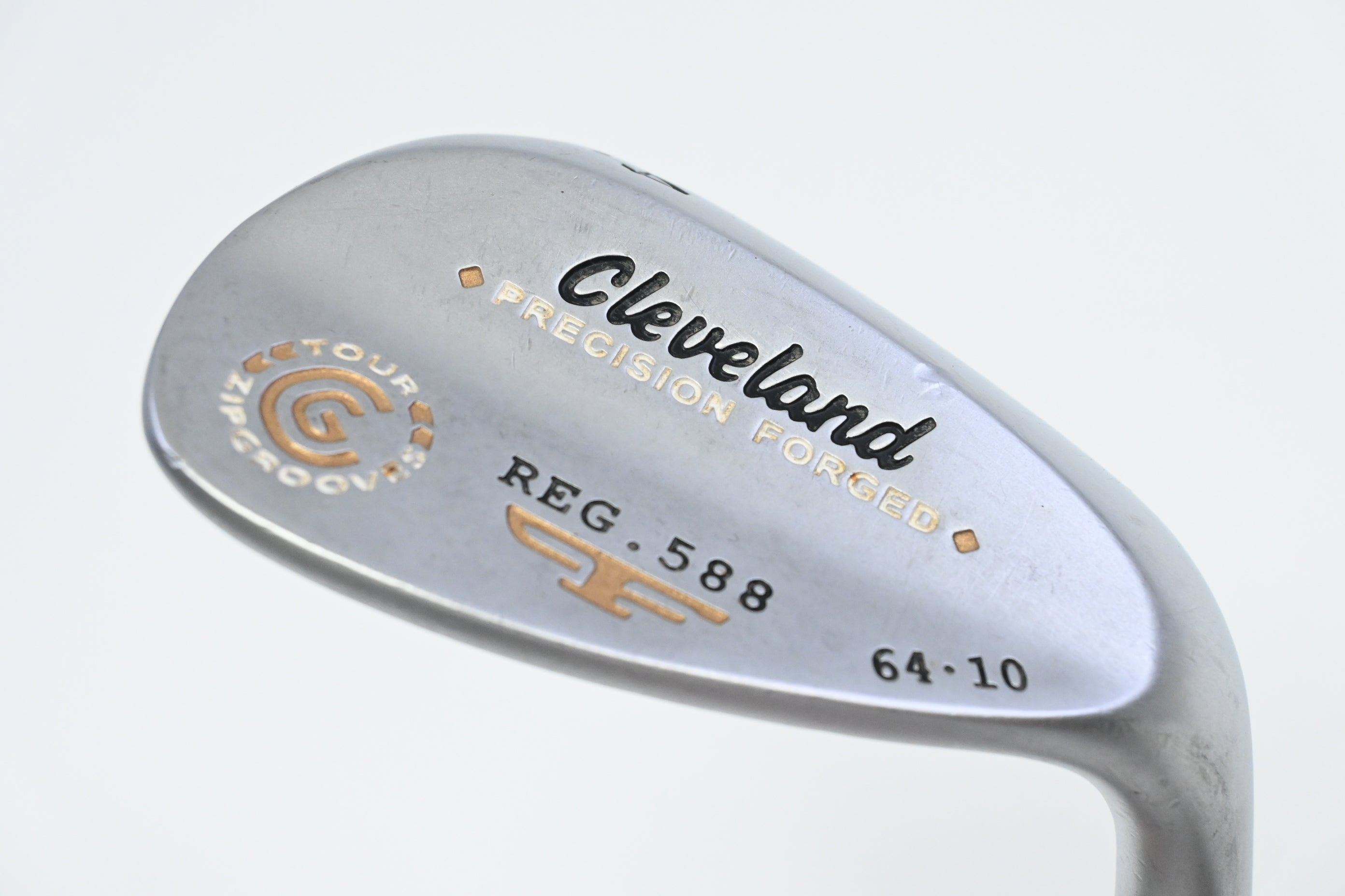 Cleveland 588 Precision Forged Lob Wedge / 64 Degree / Regular Flex Action Lite