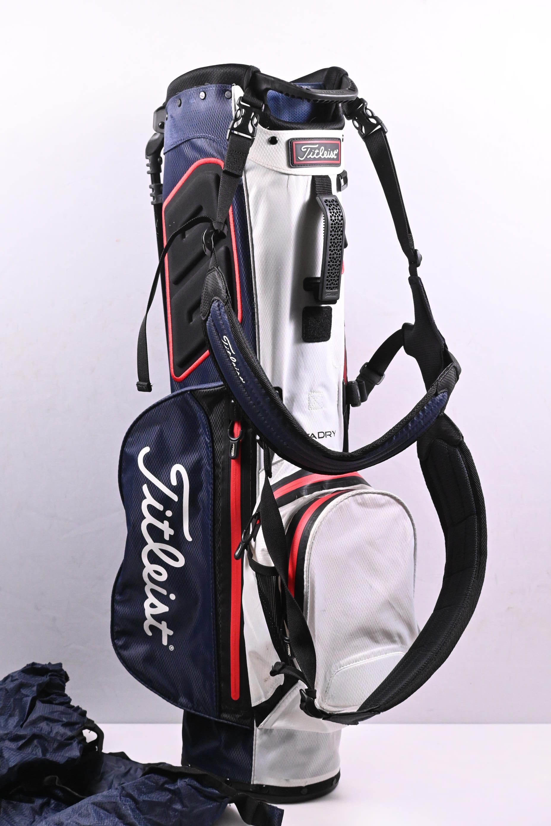 Titleist Players 4 StaDry Stand Bag / 4-Way Divider / Navy, White, Red