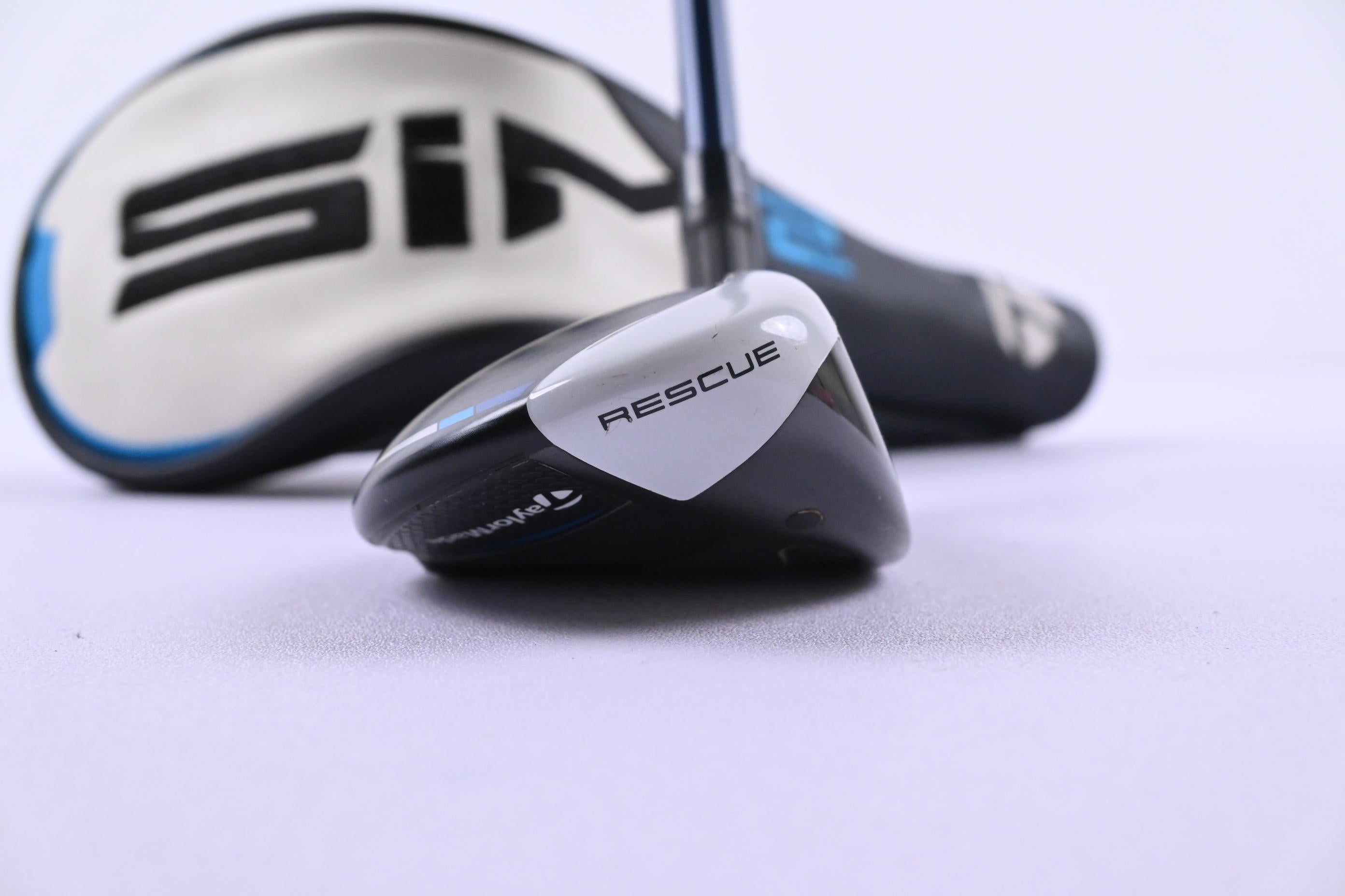 Taylormade SIM2 Max #3 Hybrid / 19 Degree / Regular Flex Fujikura Ventus Blue 6