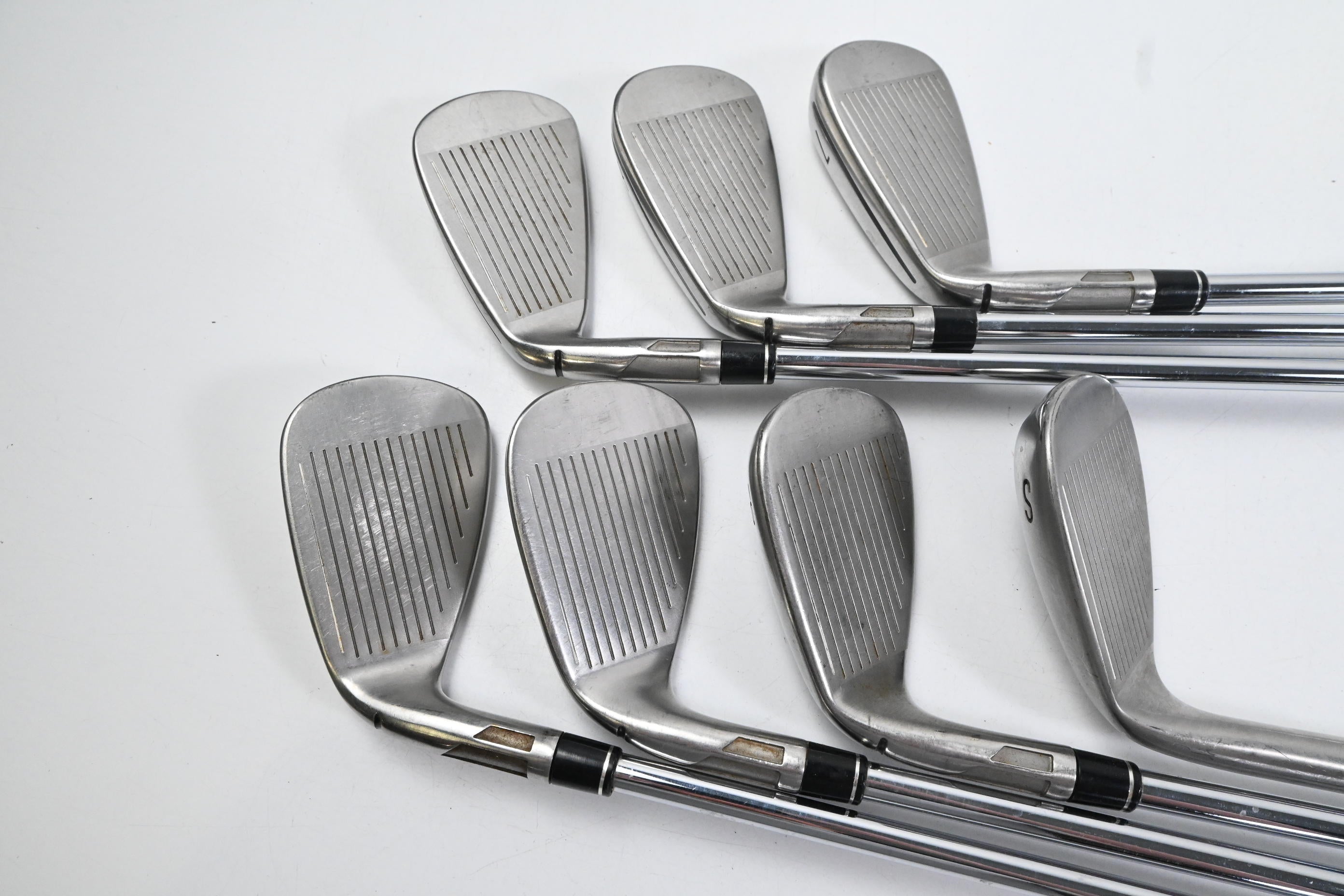 Taylormade SIM2 Max Irons / 5-PW+SW / Stiff Flex KBS MAX MT 85 Shafts