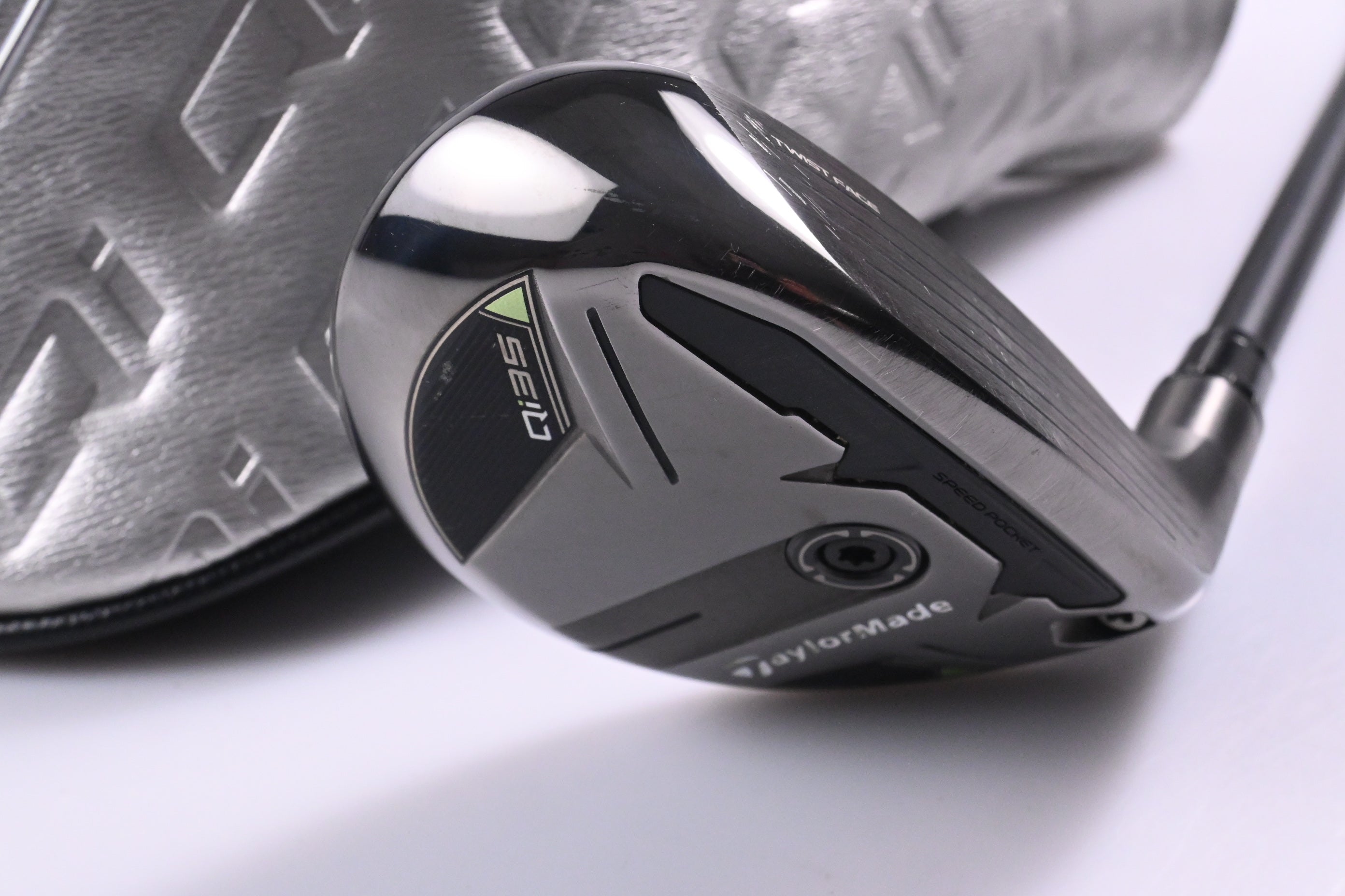 Taylormade Qi35 #4 Hybrid / 22 Degree / Regular Flex Fujikura Ventus Blue 6