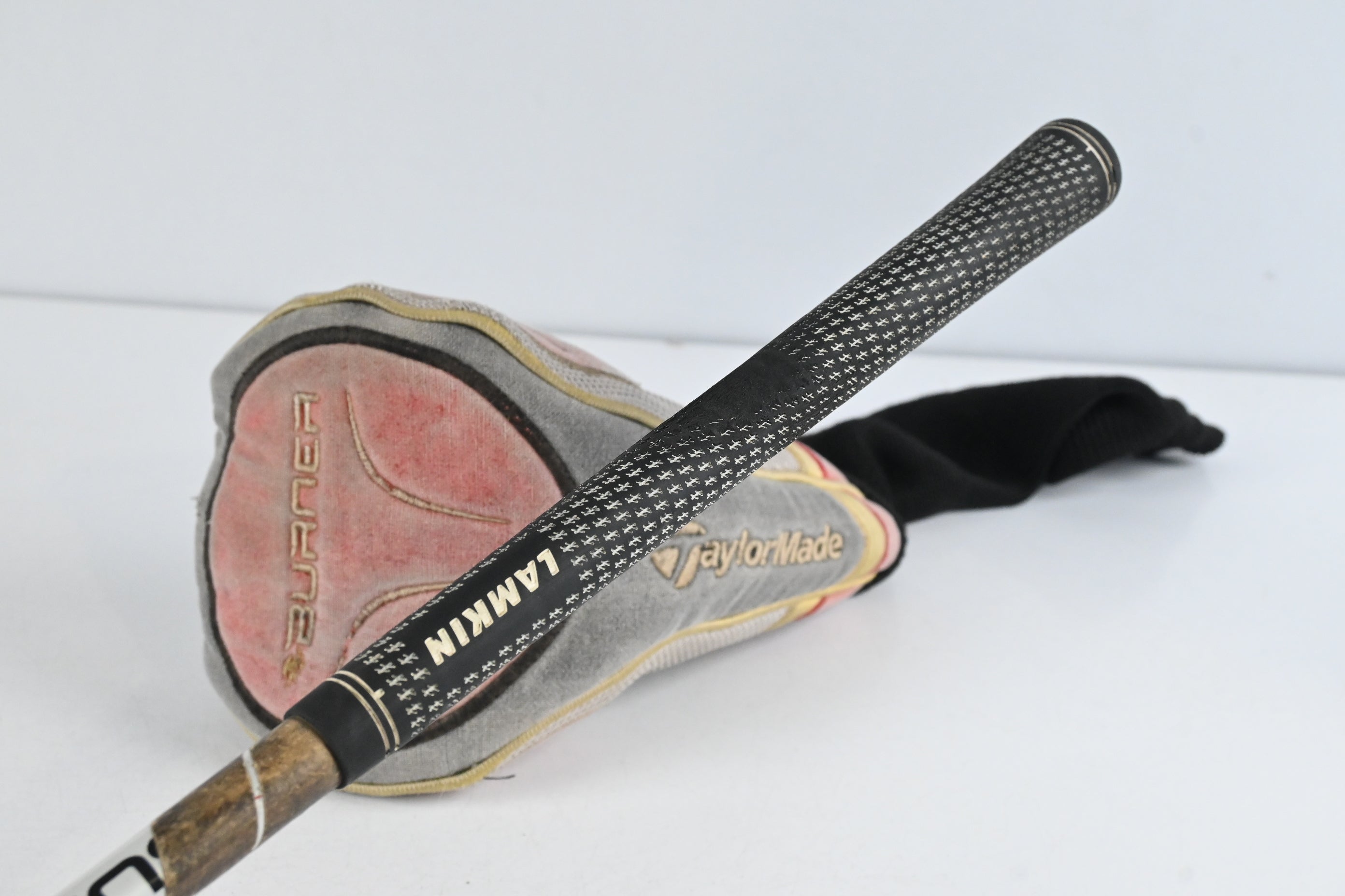 Taylormade Burner 2007 Driver / 10.5 Degree / Stiff Flex REAX Superfast 50 Shaft