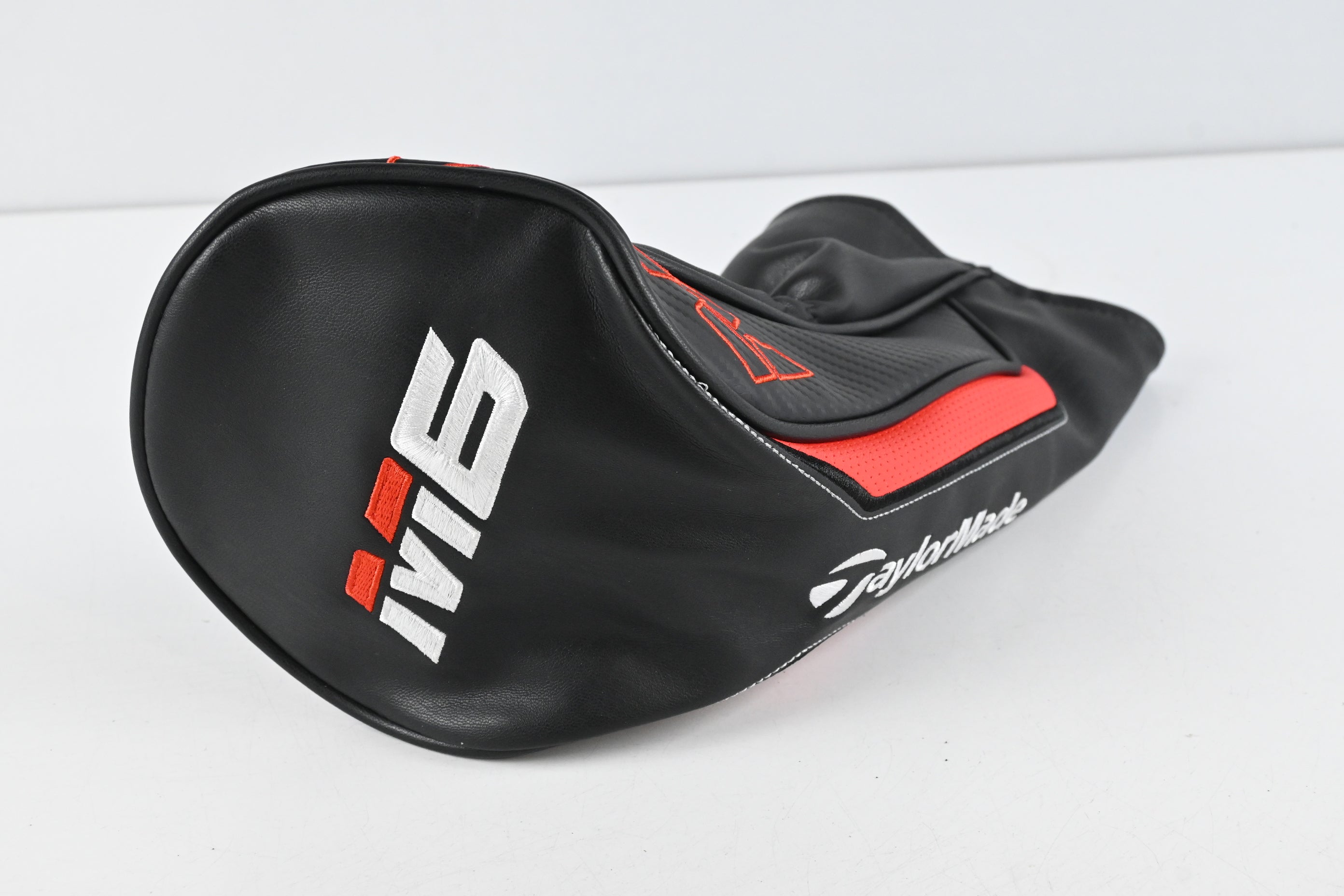 Taylormade M6 Driver / 9 Degree / Stiff Flex Fujikura Atmos Black 6 Shaft