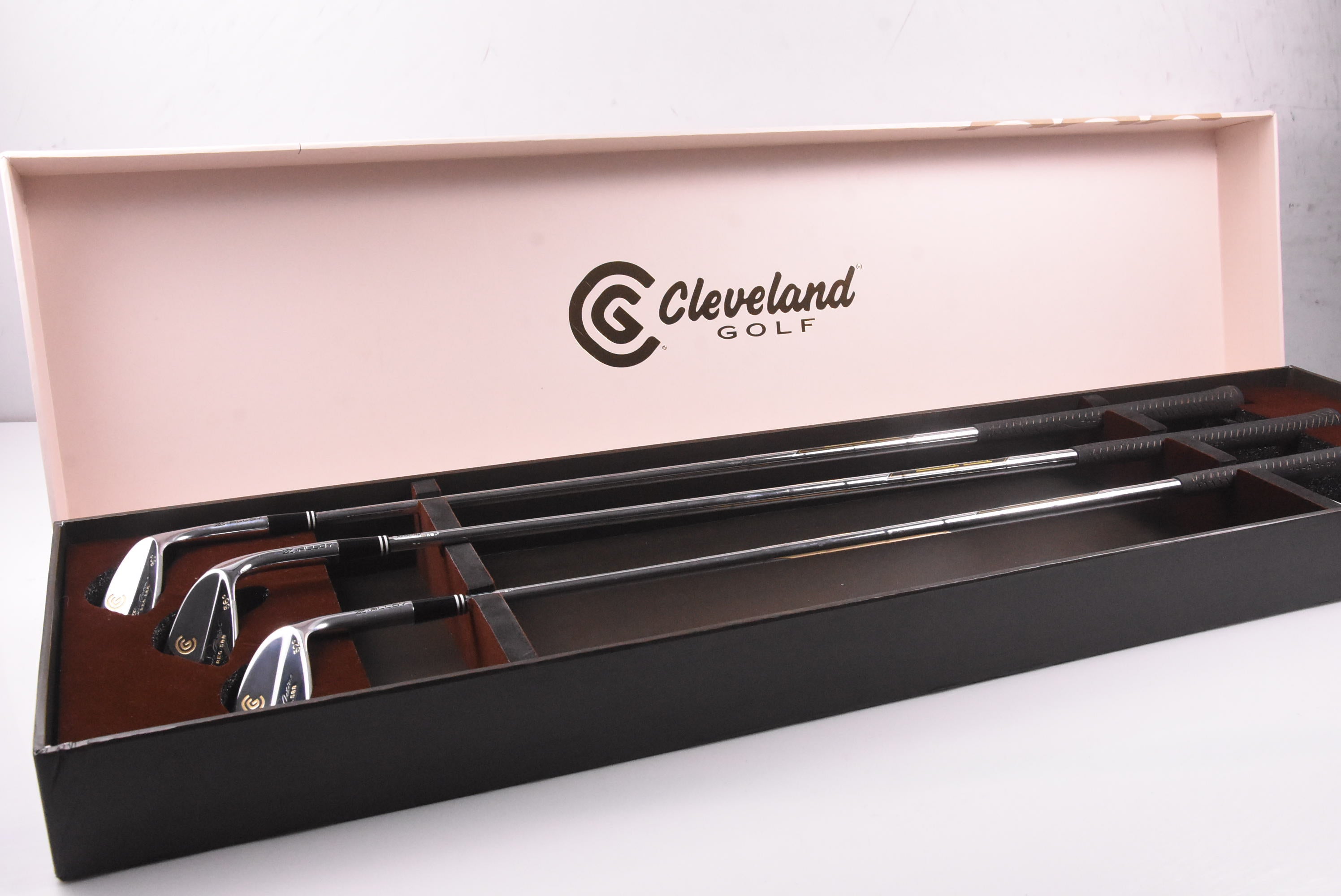 Cleveland Tour Action REG.588 Limited Edition Wedge Set / Stiff Flex DG S400
