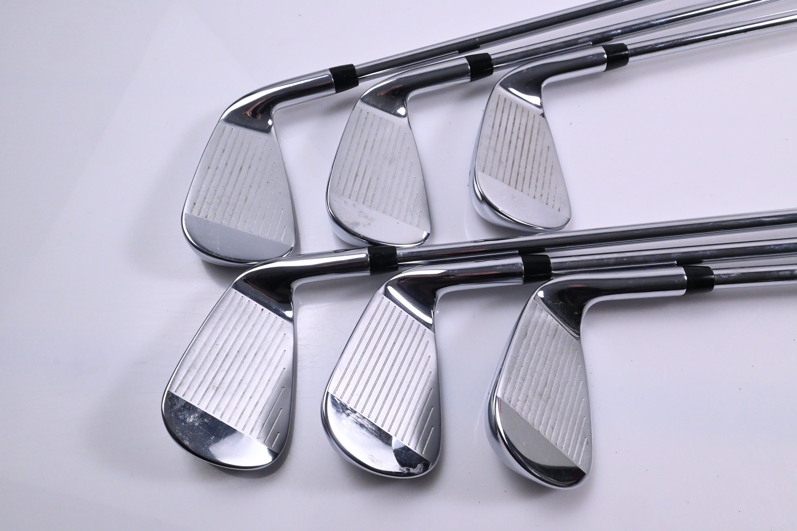 Left Hand Callaway Elyte Irons / 5-PW / Regular Flex Vector 80 Shafts