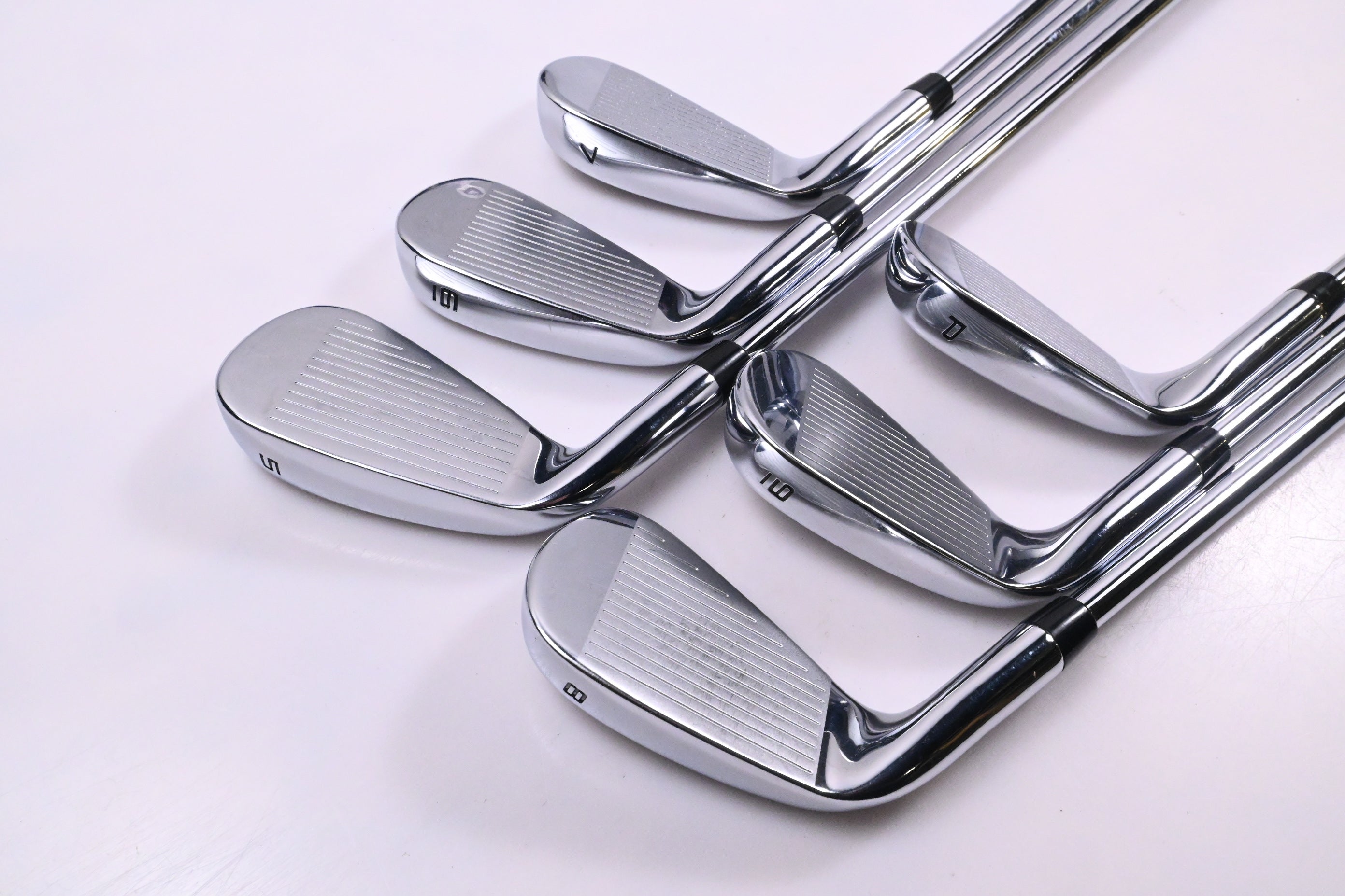Callaway Elyte Irons / 5-PW / Regular Flex Vector 80 Shafts