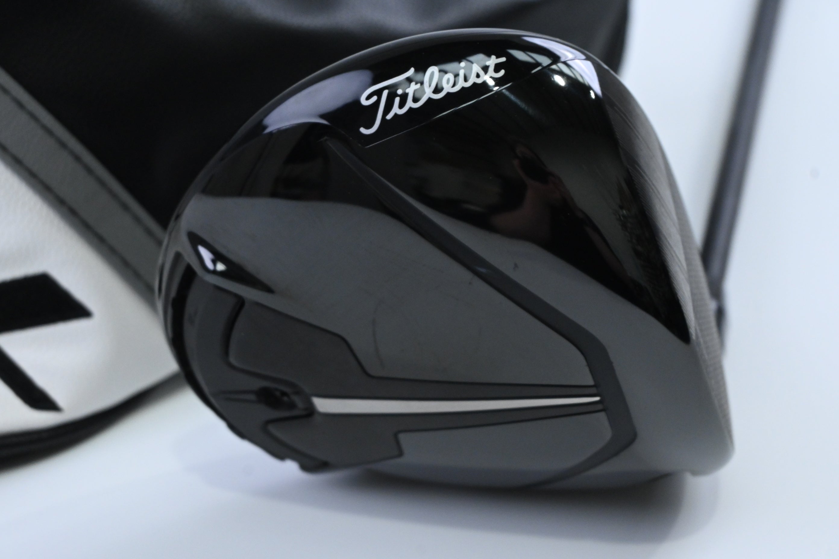 Titleist TSR3 Driver / 9 Degree / Regular Flex HZRDUS Gen4 Red CB 50 Shaft