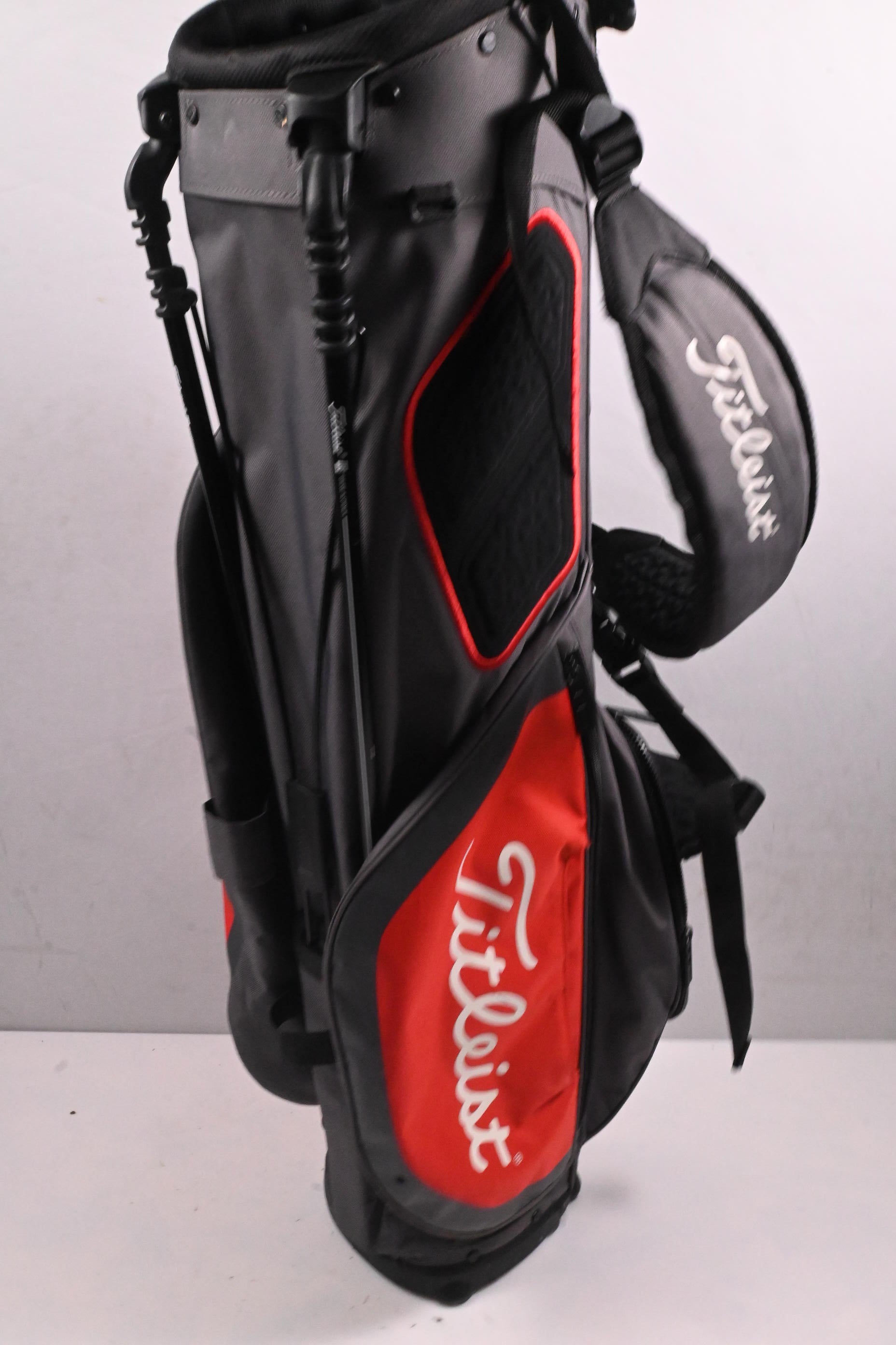 Titleist Players 4 Stand Bag / 4-Way Divider / Grey, Red