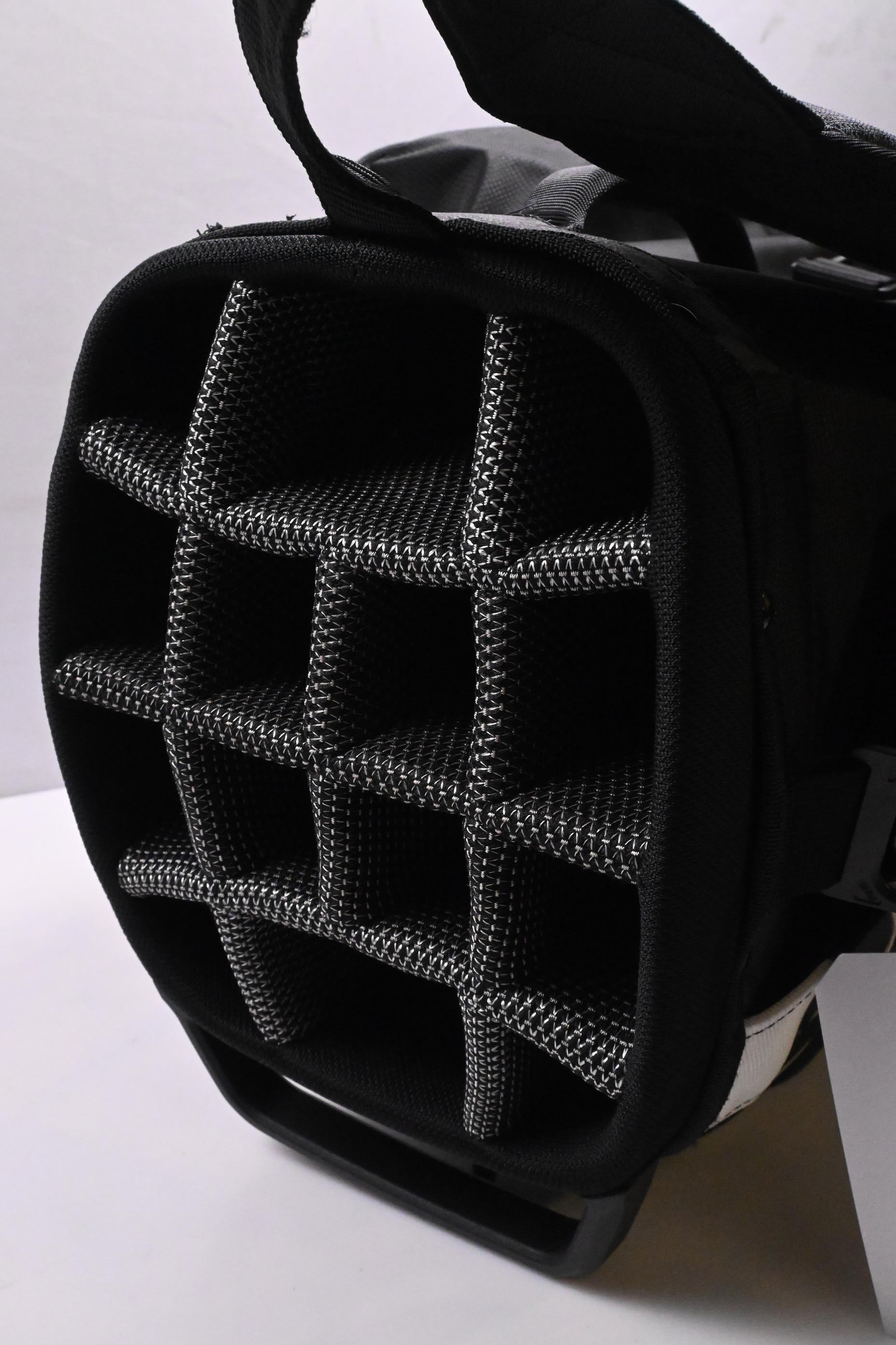 Ping Traverse Cart Bag / 14-Way Divider / Black, White