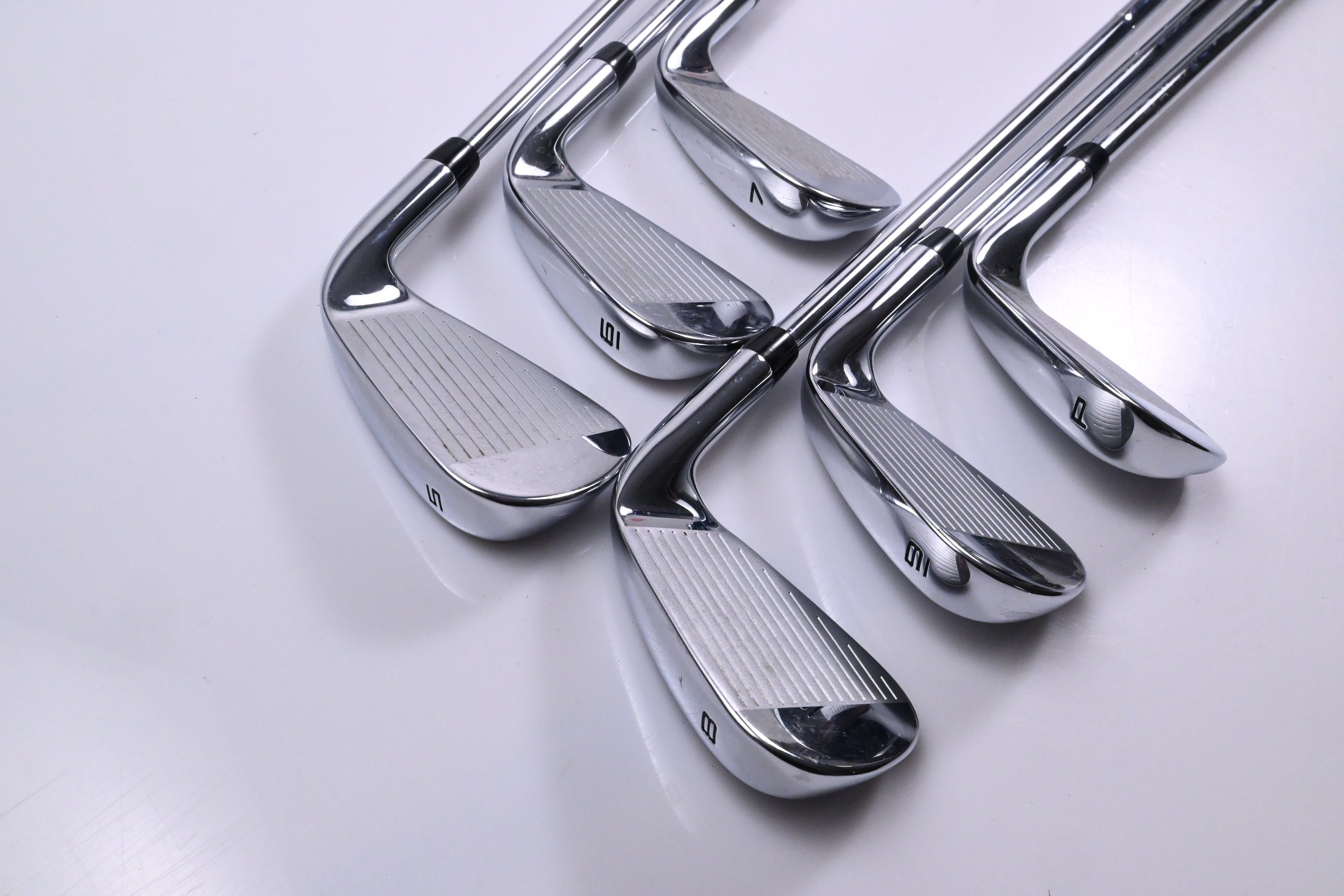 Left Hand Callaway Elyte Irons / 5-PW / Regular Flex Vector 80 Shafts