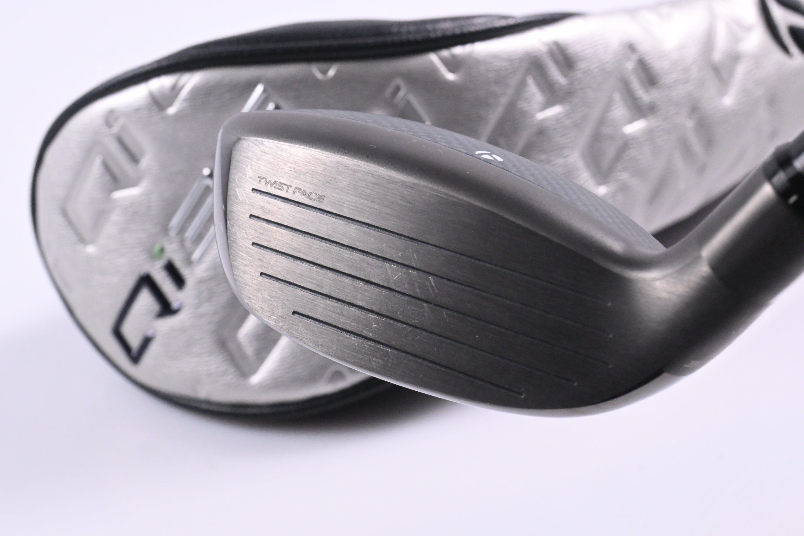 Taylormade Qi35 #4 Hybrid / 22 Degree / Regular Flex Fujikura Ventus Blue 6