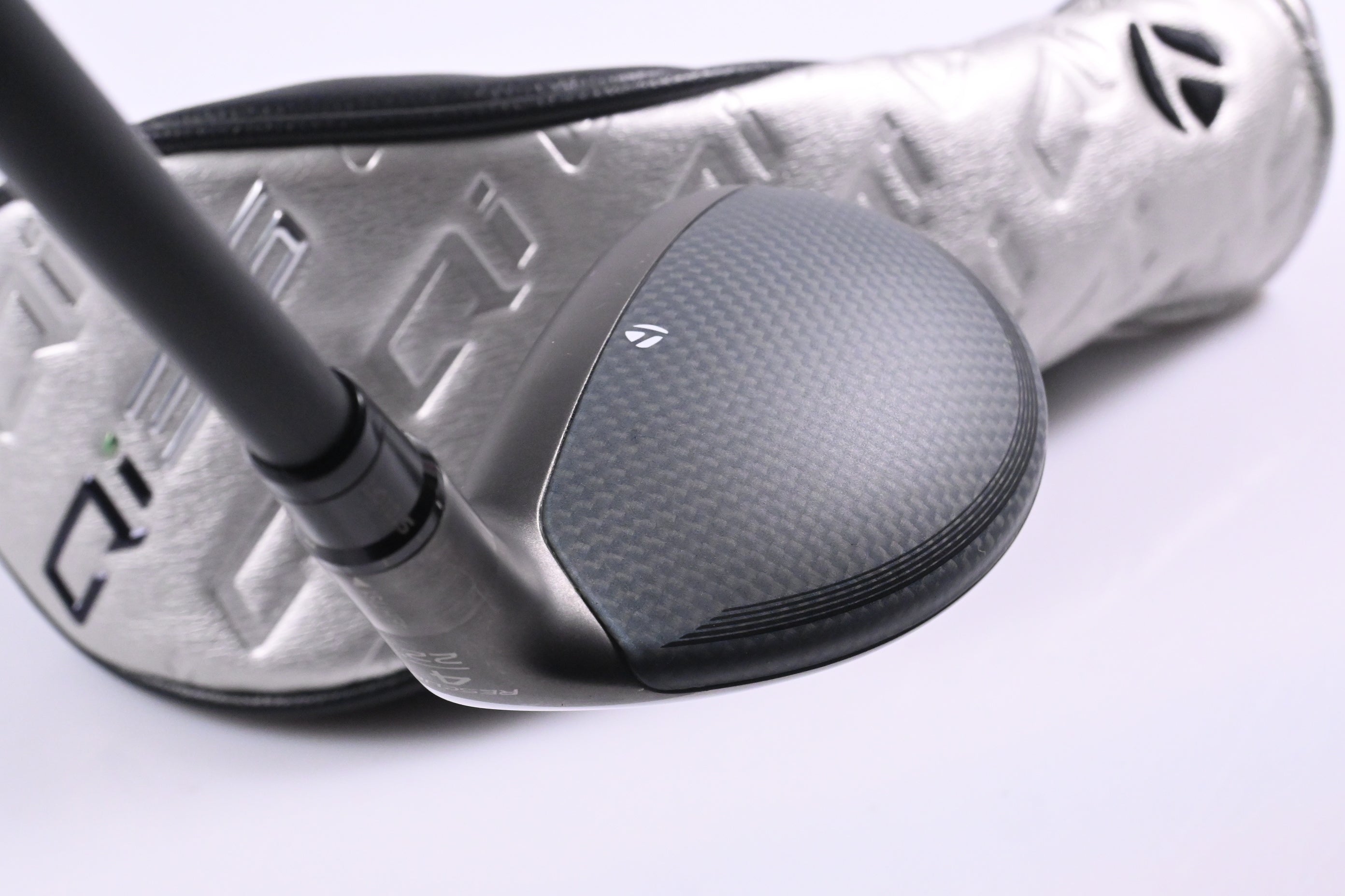 Taylormade Qi35 #4 Hybrid / 22 Degree / Regular Flex Fujikura Ventus Blue 6