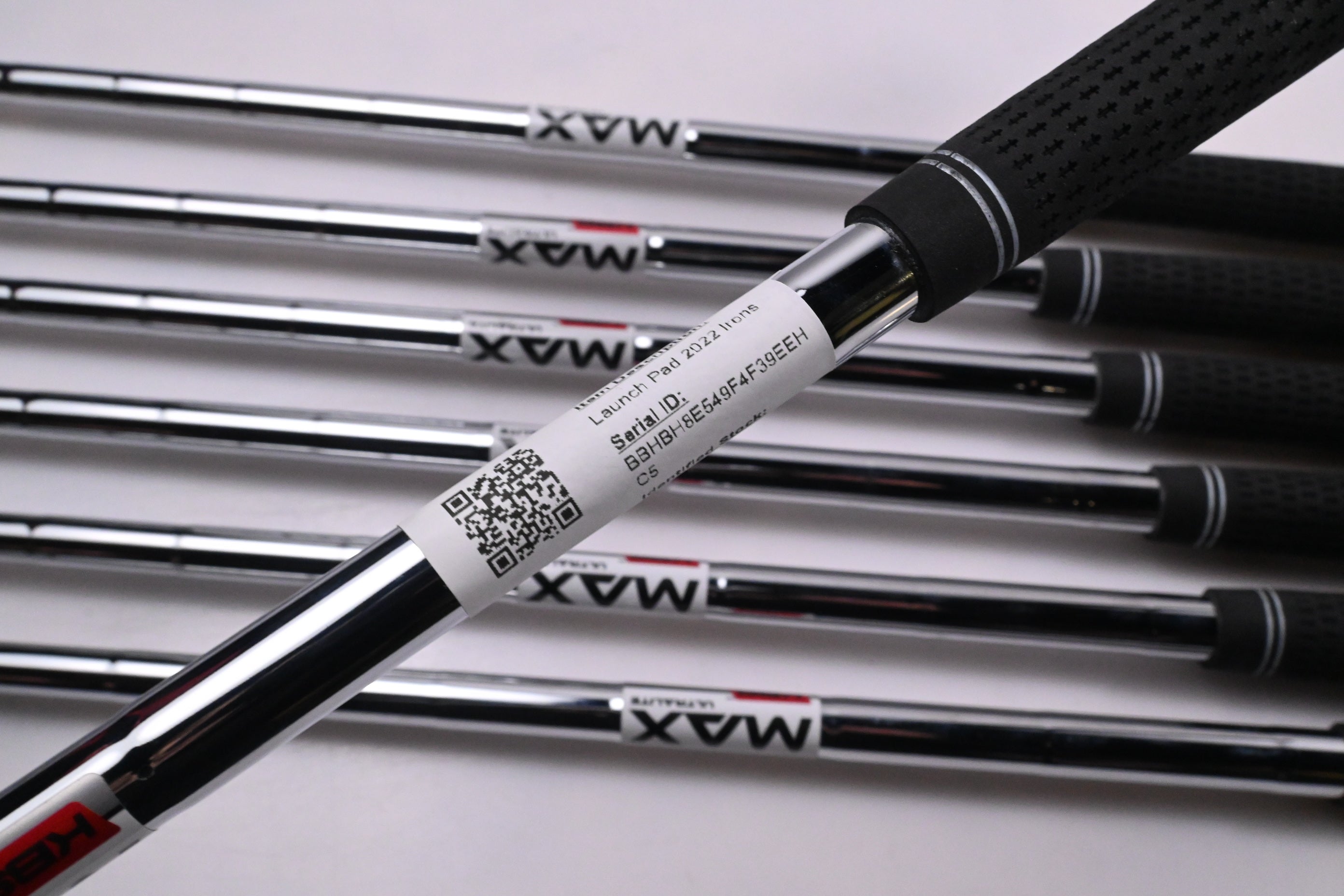 Left Hand Wilson Launch Pad 2022 Irons / 5-PW+SW / UniFlex KBS MAX UltraLite