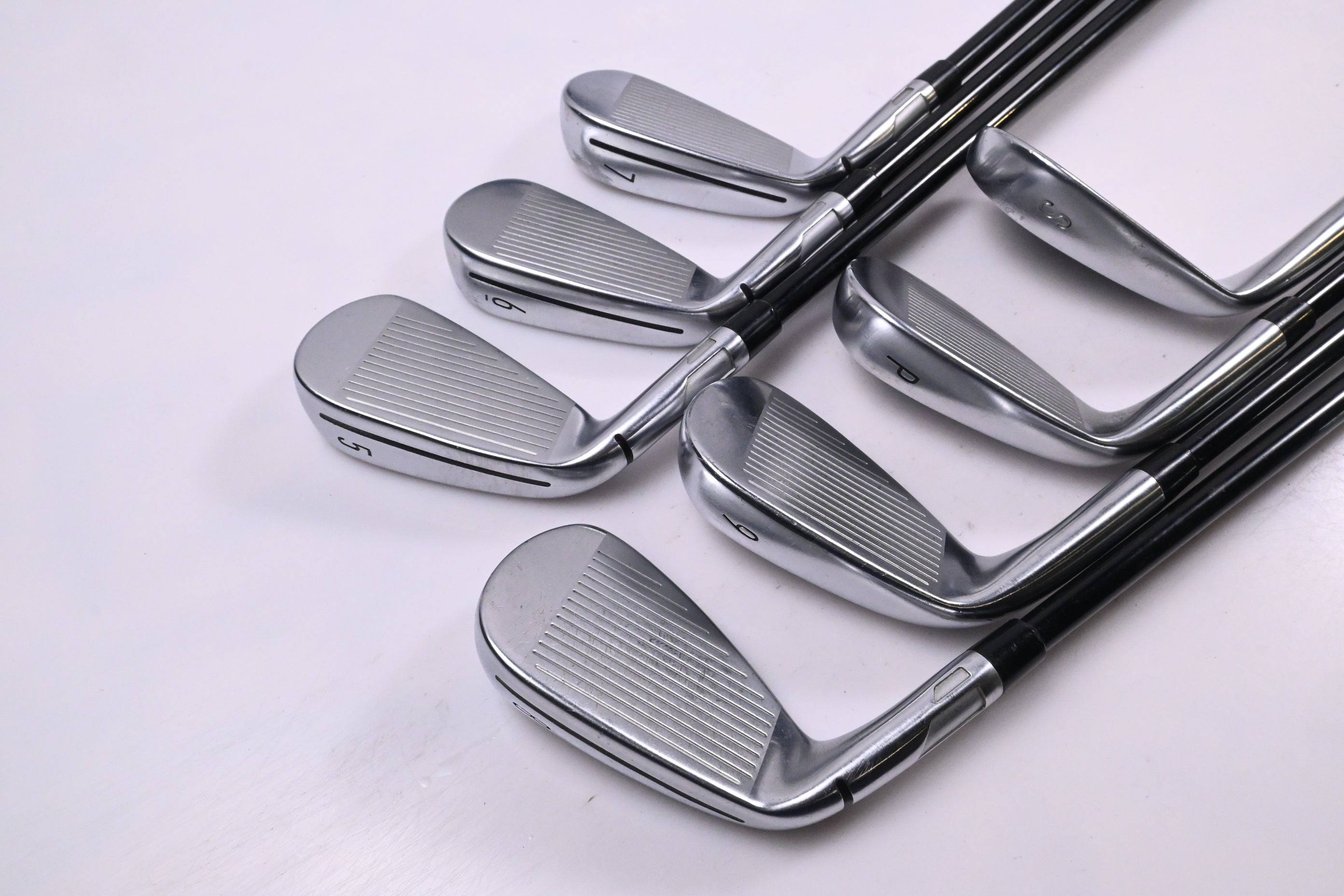 Taylormade Qi Irons / 5-PW+SW / Regular Flex Ventus TR Blue 6 Shafts