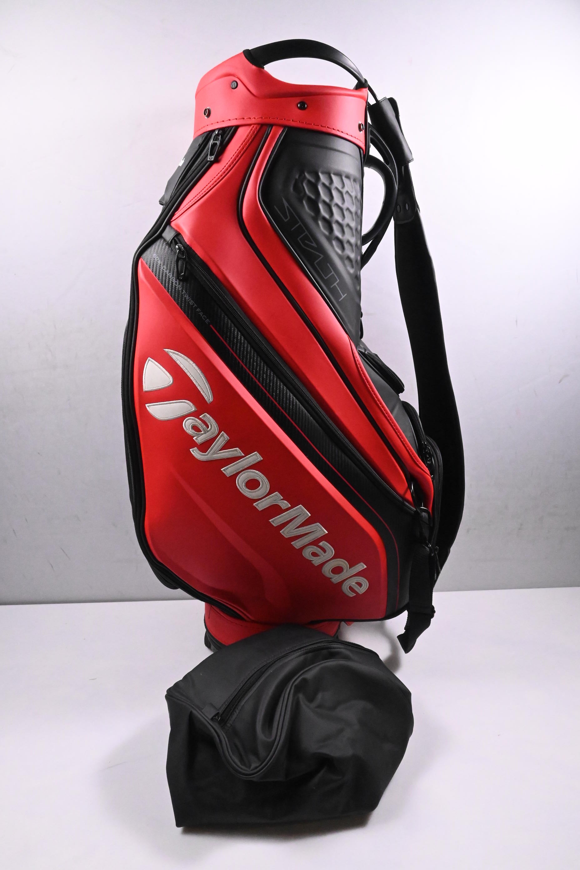 Taylormade Stealth Tour Bag / 6-Way Divider / Black, Red