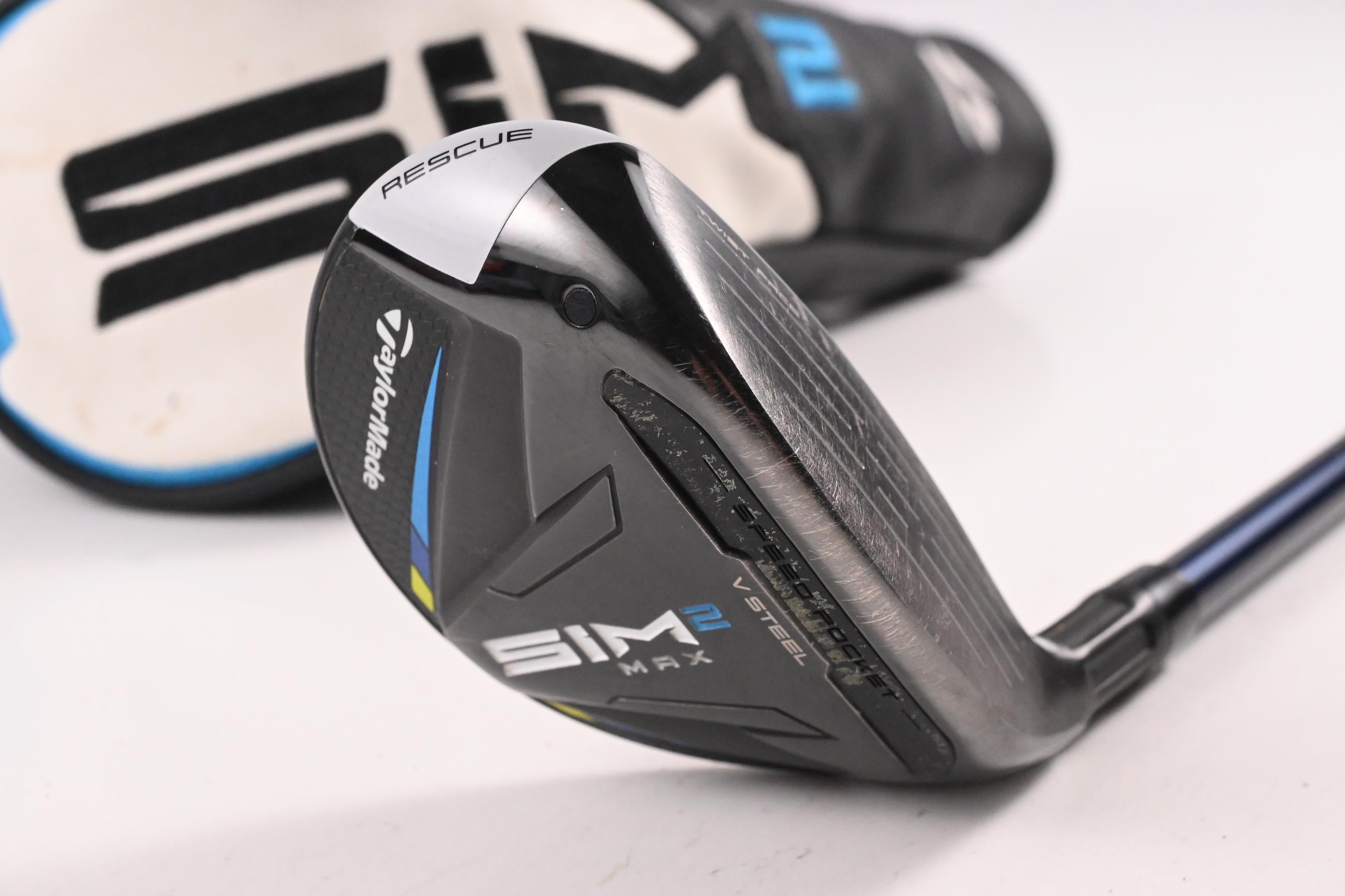 Taylormade SIM2 Max #4 Hybrid / 22 Degree / Stiff Flex Fujikura Ventus Blue 7