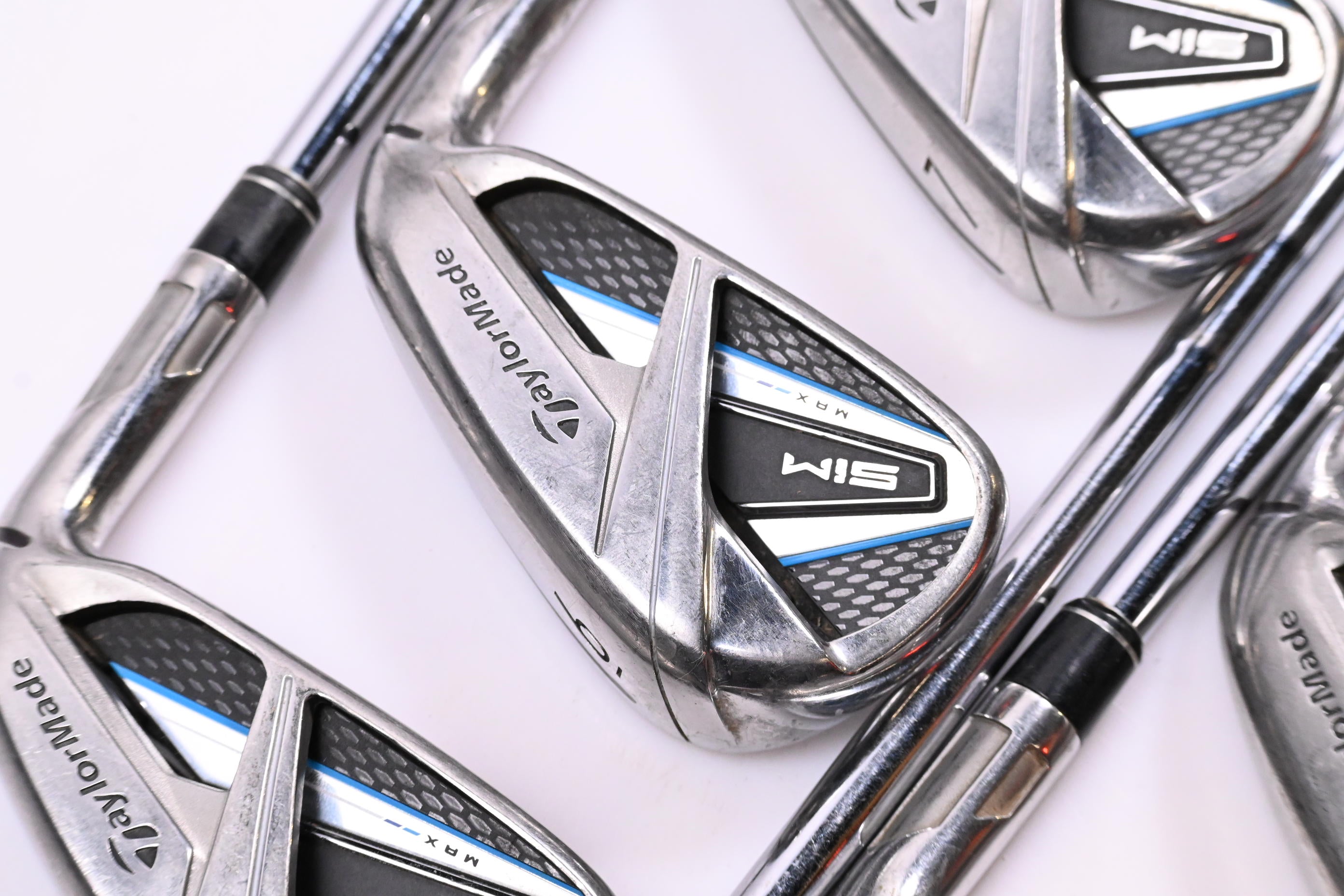 Taylormade SIM Max Irons / 5-PW+GW / Stiff Flex KBS Tour Shafts