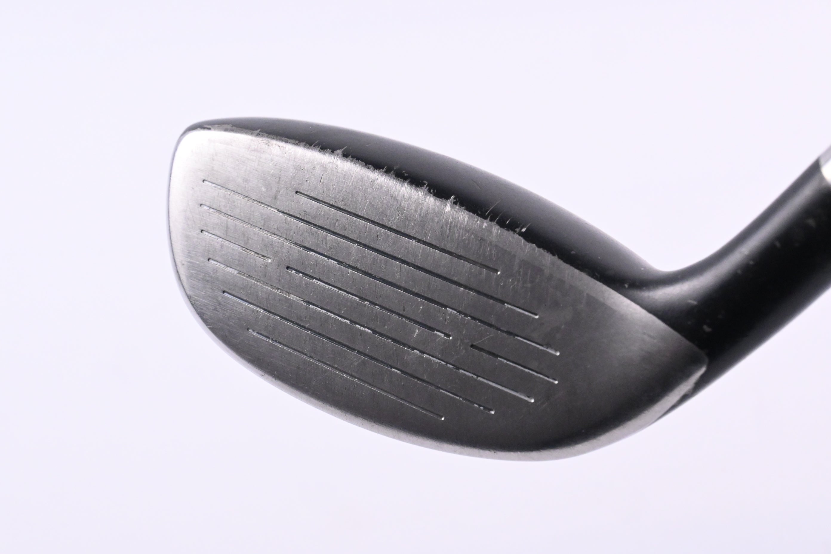 Wilson Staff D200 #4 Hybrid / 22 Degree / Regular Flex Elements Chrome 54 Shaft