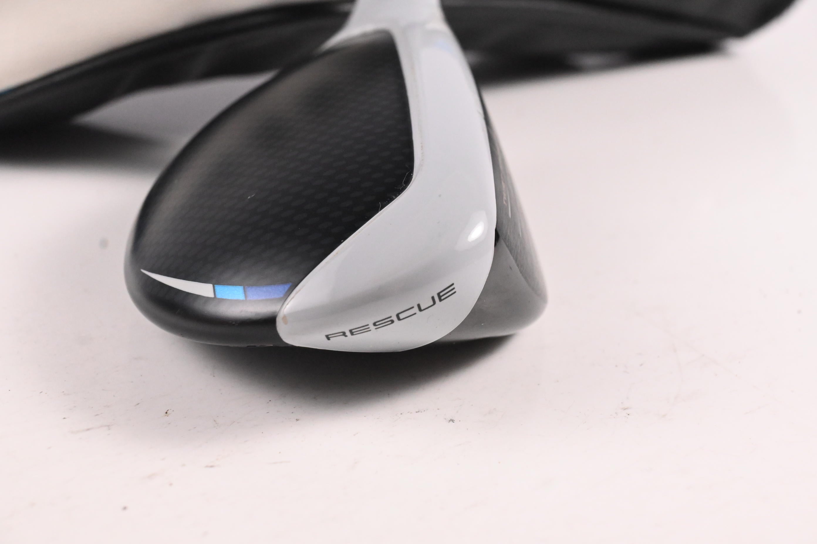 Taylormade SIM2 Max #4 Hybrid / 22 Degree / Stiff Flex Fujikura Ventus Blue 7