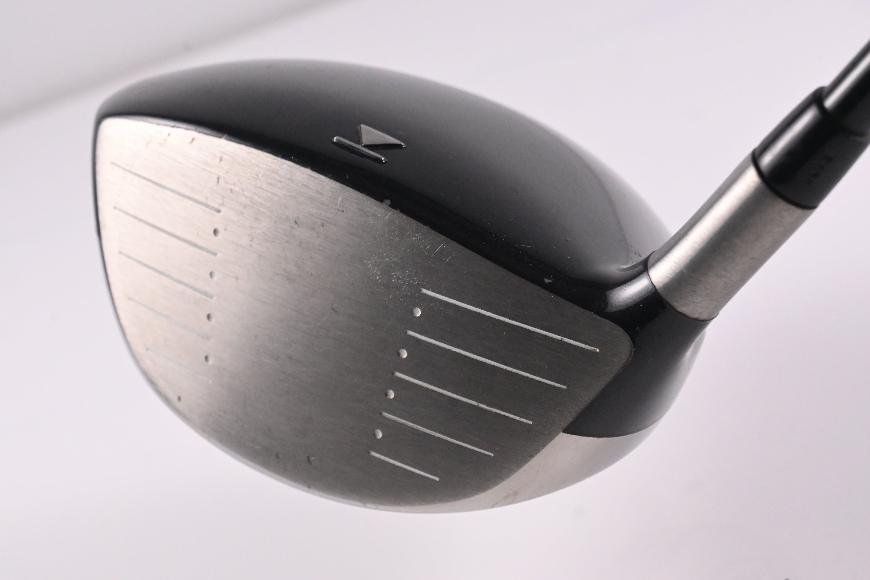 Titleist 909 D3 Driver / 8.5 Degree / Stiff Flex Aldila VooDoo Shaft