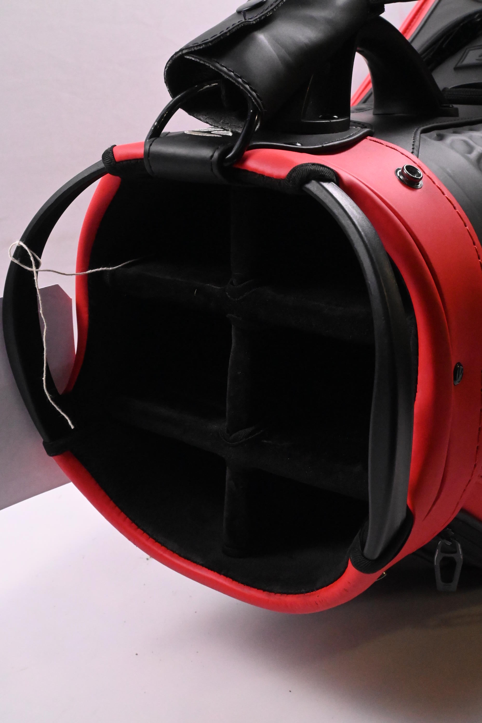 Taylormade Stealth Tour Bag / 6-Way Divider / Black, Red