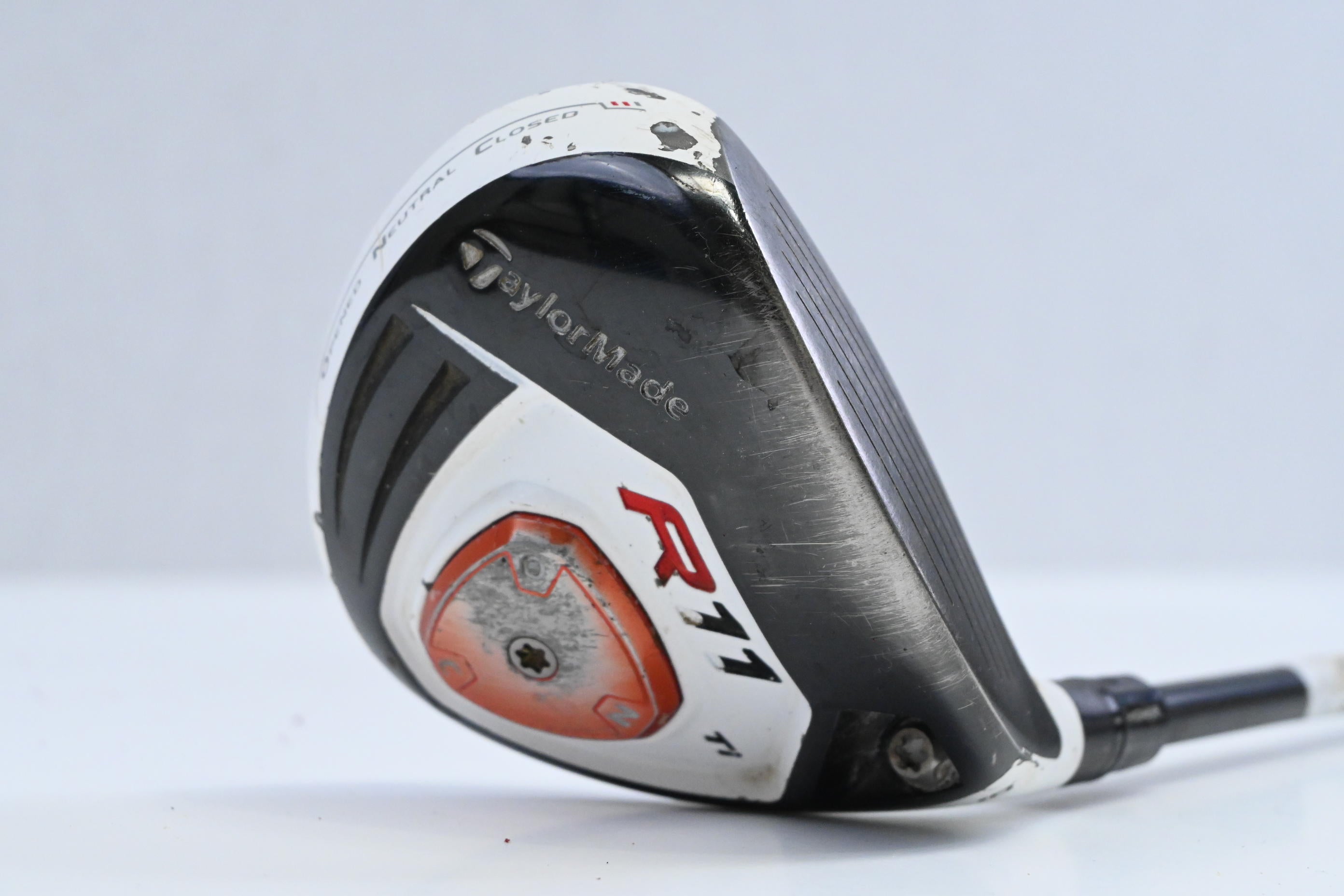 Taylormade R11 #5 Wood / 18 Degree / Regular Flex Fujikura Blur 60 Shaft