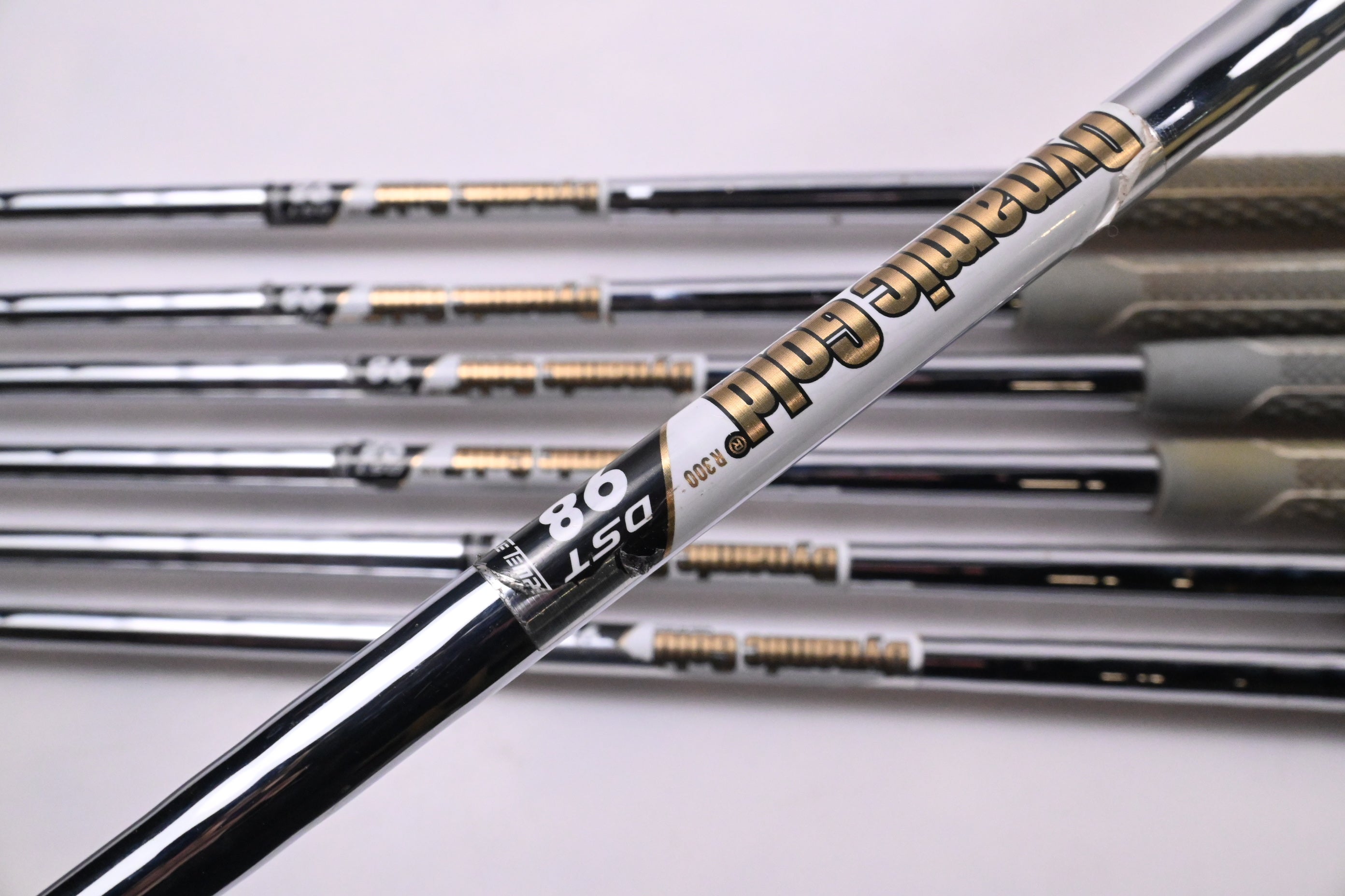 Taylormade P7TW Irons / 4-PW / Regular Flex Dynamic Gold DST 98 Shafts