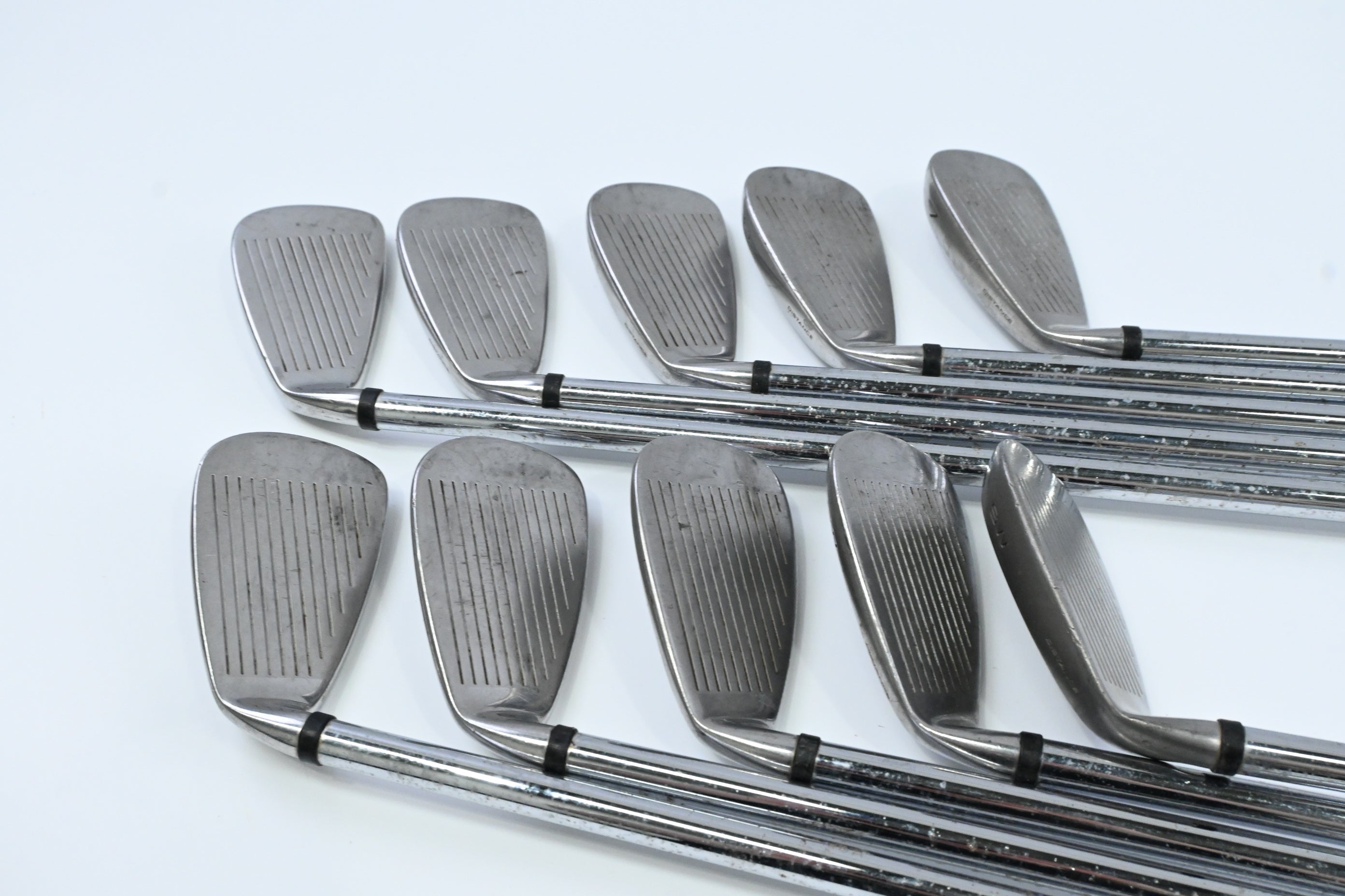 Wilson Deep Red II Irons / 3-PW+GW+SW / Regular Flex Step Control .450 Shafts