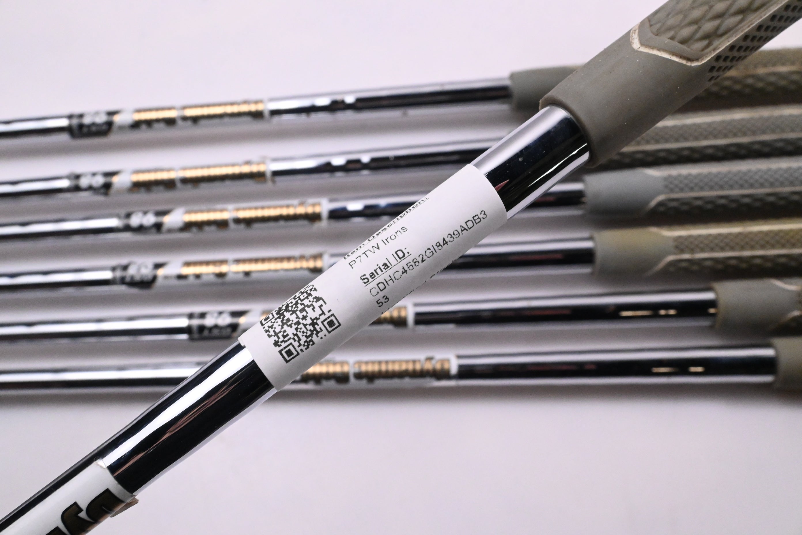 Taylormade P7TW Irons / 4-PW / Regular Flex Dynamic Gold DST 98 Shafts