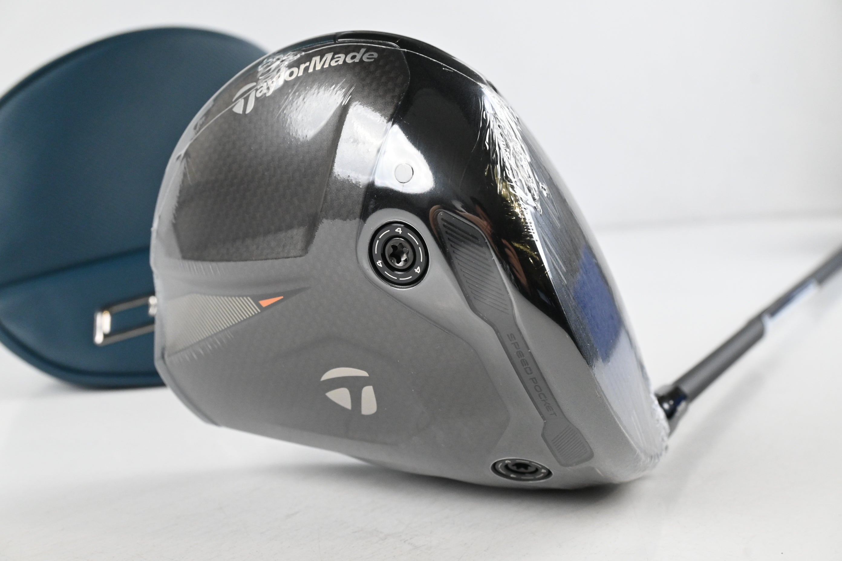 Taylormade Qi4D Driver / 10.5 Degree / Stiff Flex Reax Blue 50 Shaft