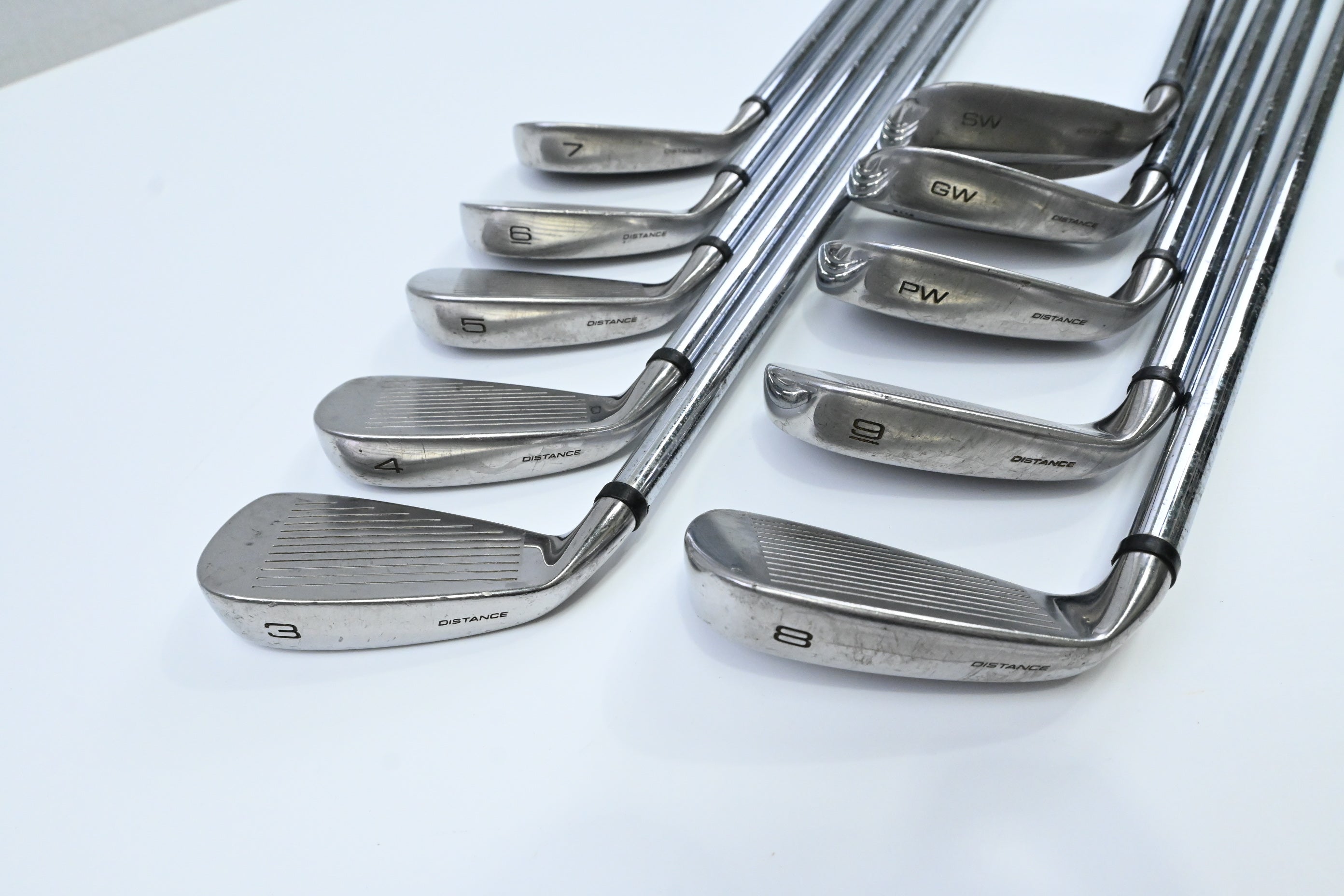 Wilson Deep Red II Irons / 3-PW+GW+SW / Regular Flex Step Control .450 Shafts